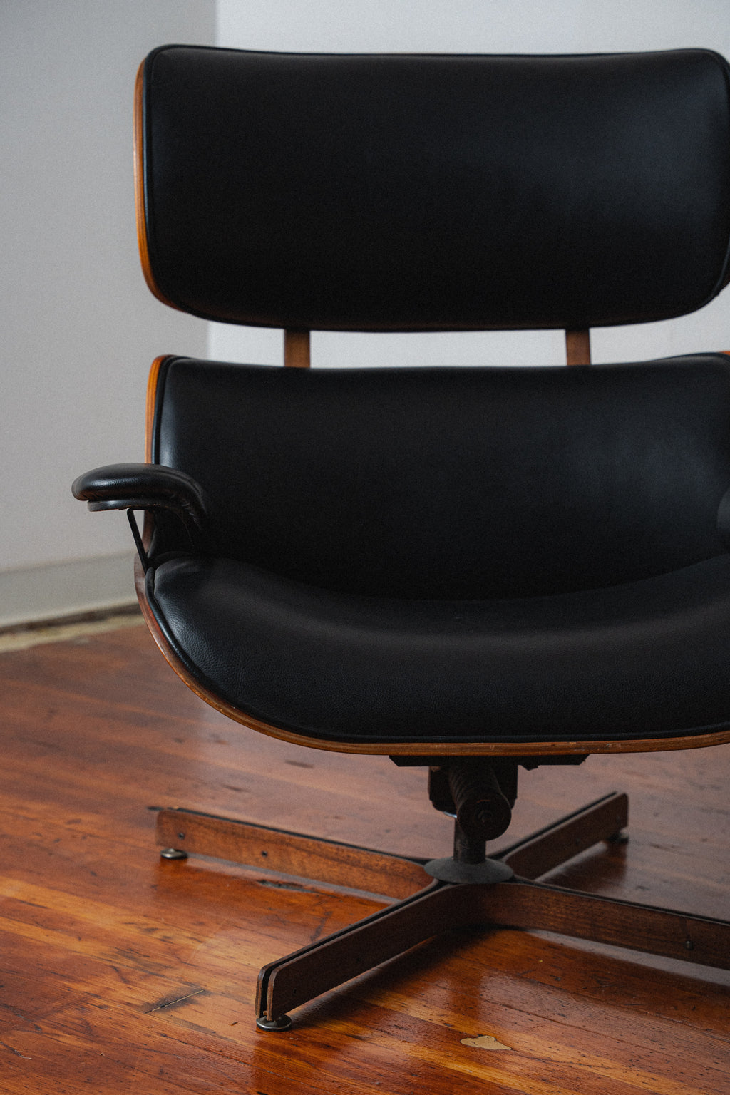 Plycraft "Mr. Chair" by George Mulhauser for Plycraft