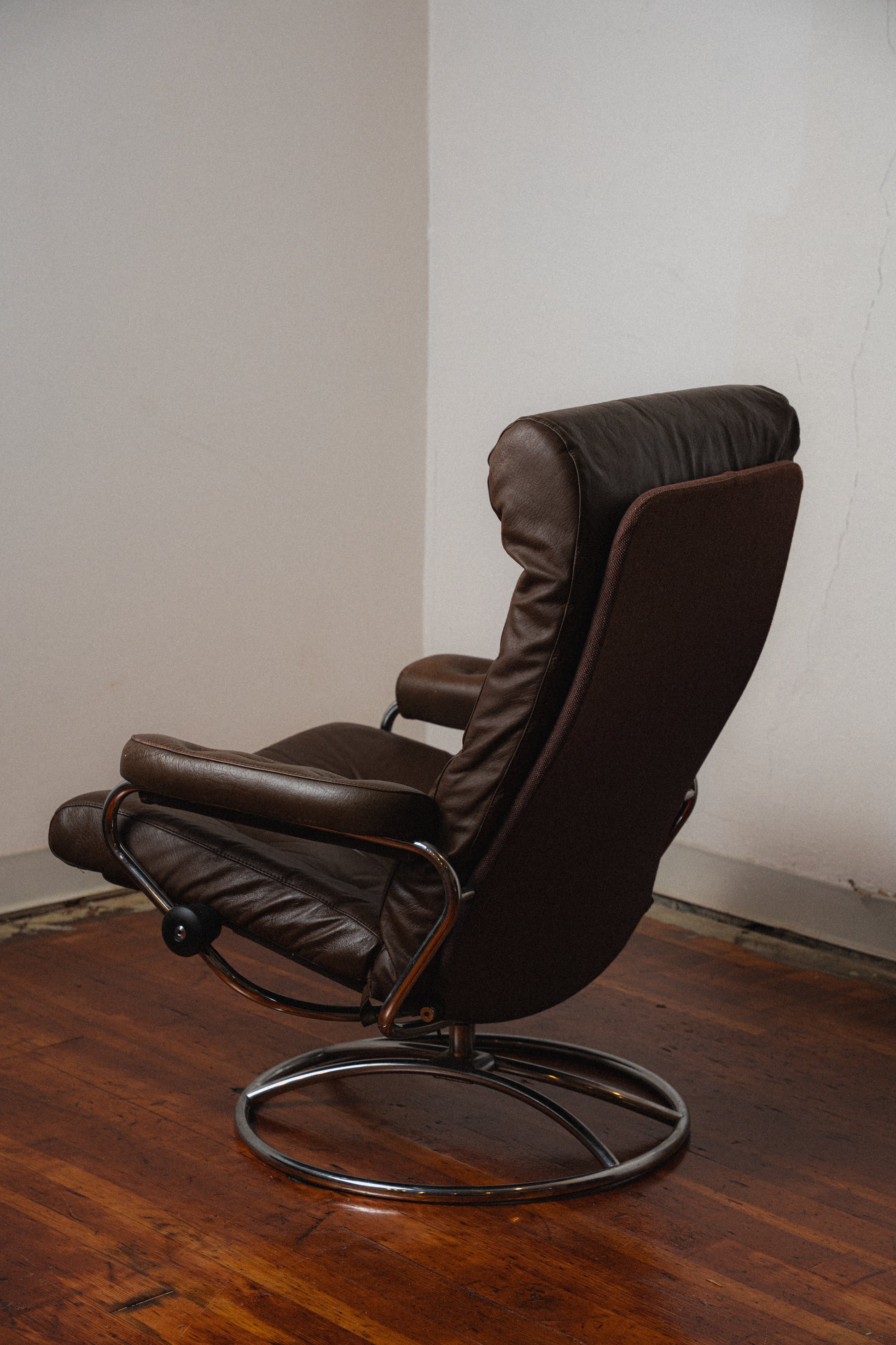 Ekornes Stressless Lounge Chair + Ottoman