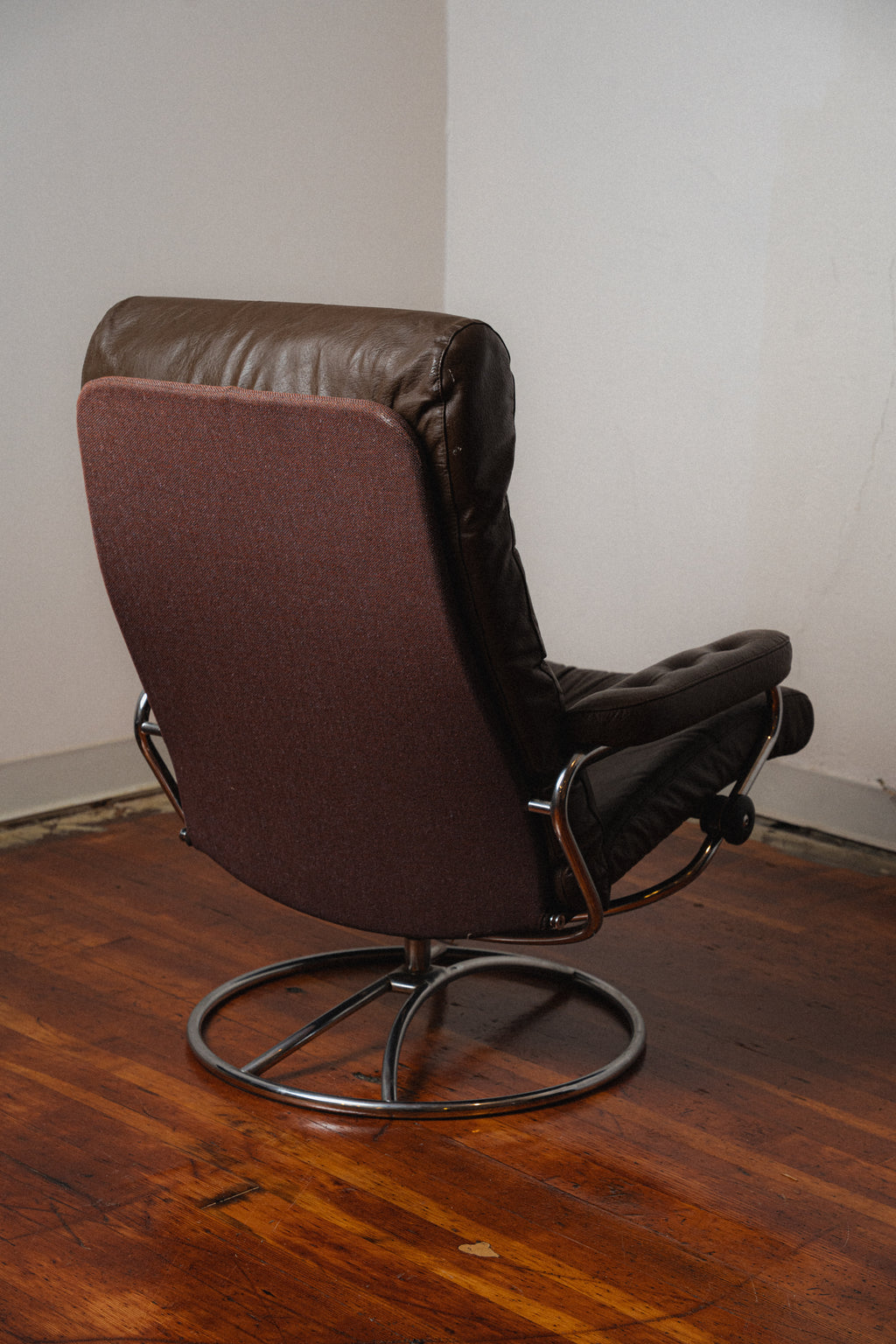 Ekornes Stressless Lounge Chair + Ottoman