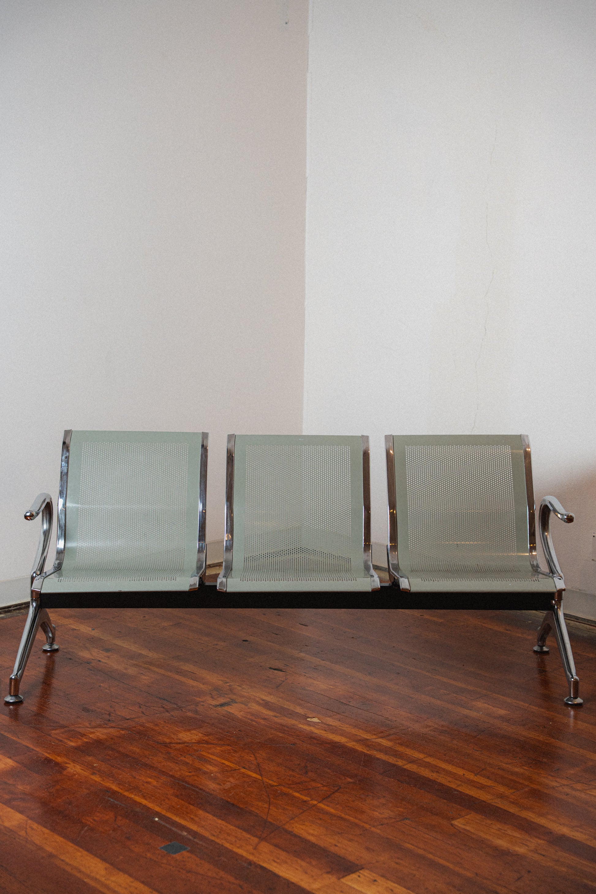 Eames-Style Aluminum Airport Bench Seat