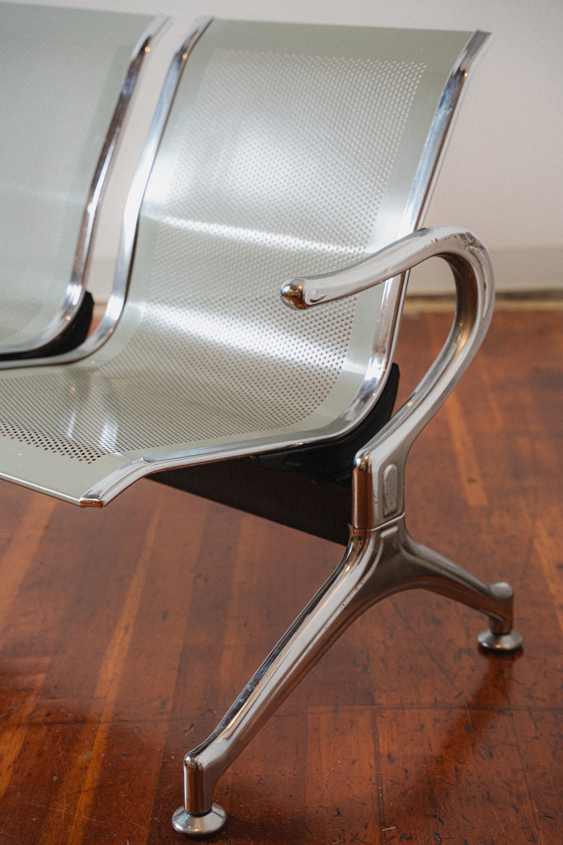 Eames-Style Aluminum Airport Bench Seat