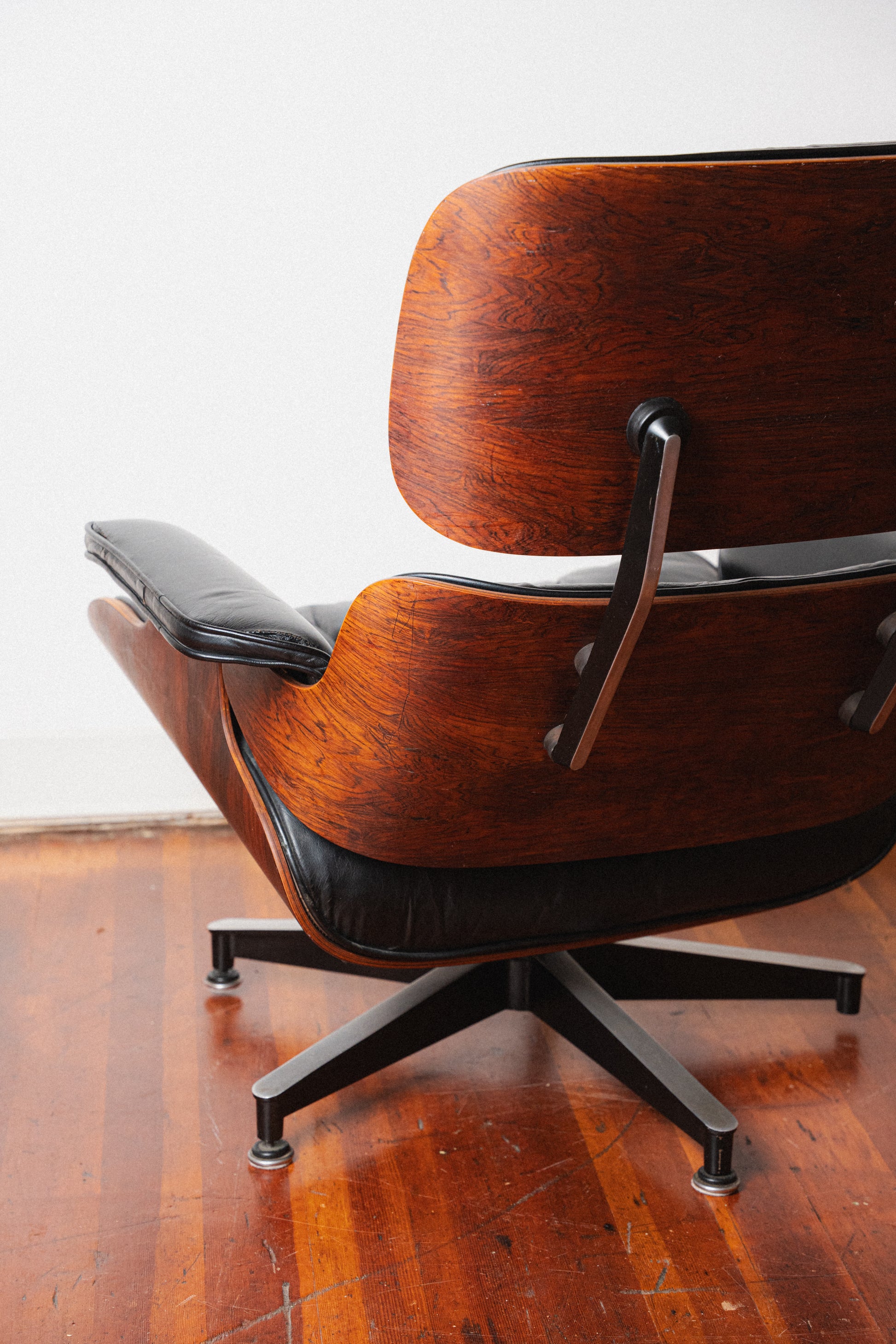 1960s 2nd Generation Eames 670 Lounge Chair with 671 Ottoman by Charles & Ray Eames for Herman Miller