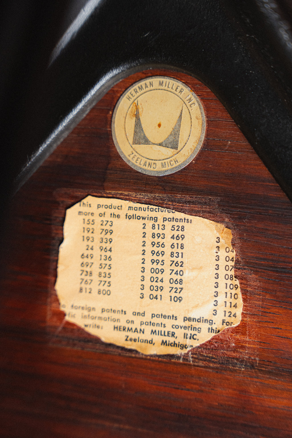 1960s 2nd Generation Eames 670 Lounge Chair with 671 Ottoman by Charles & Ray Eames for Herman Miller