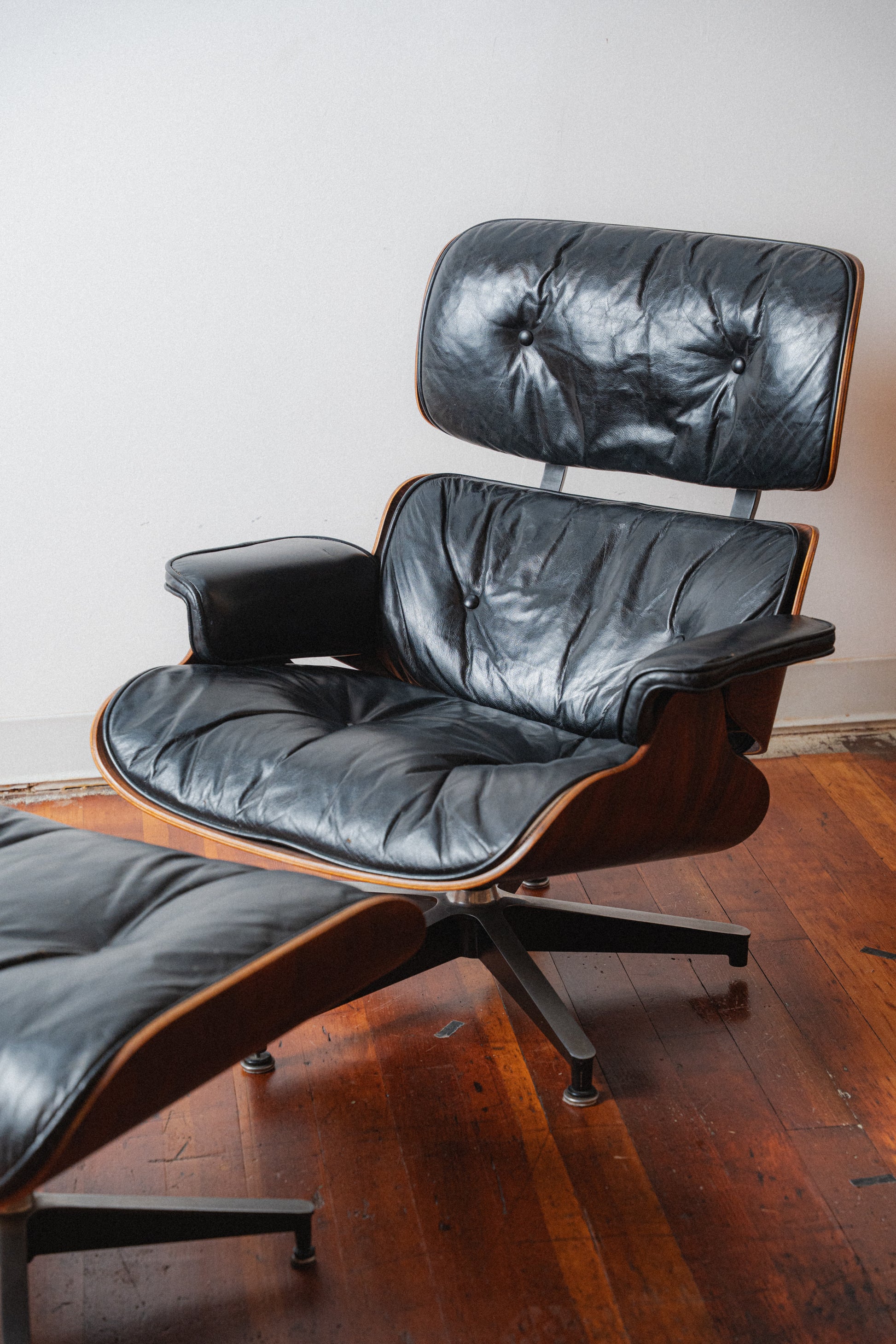 1960s 2nd Generation Eames 670 Lounge Chair with 671 Ottoman by Charles & Ray Eames for Herman Miller
