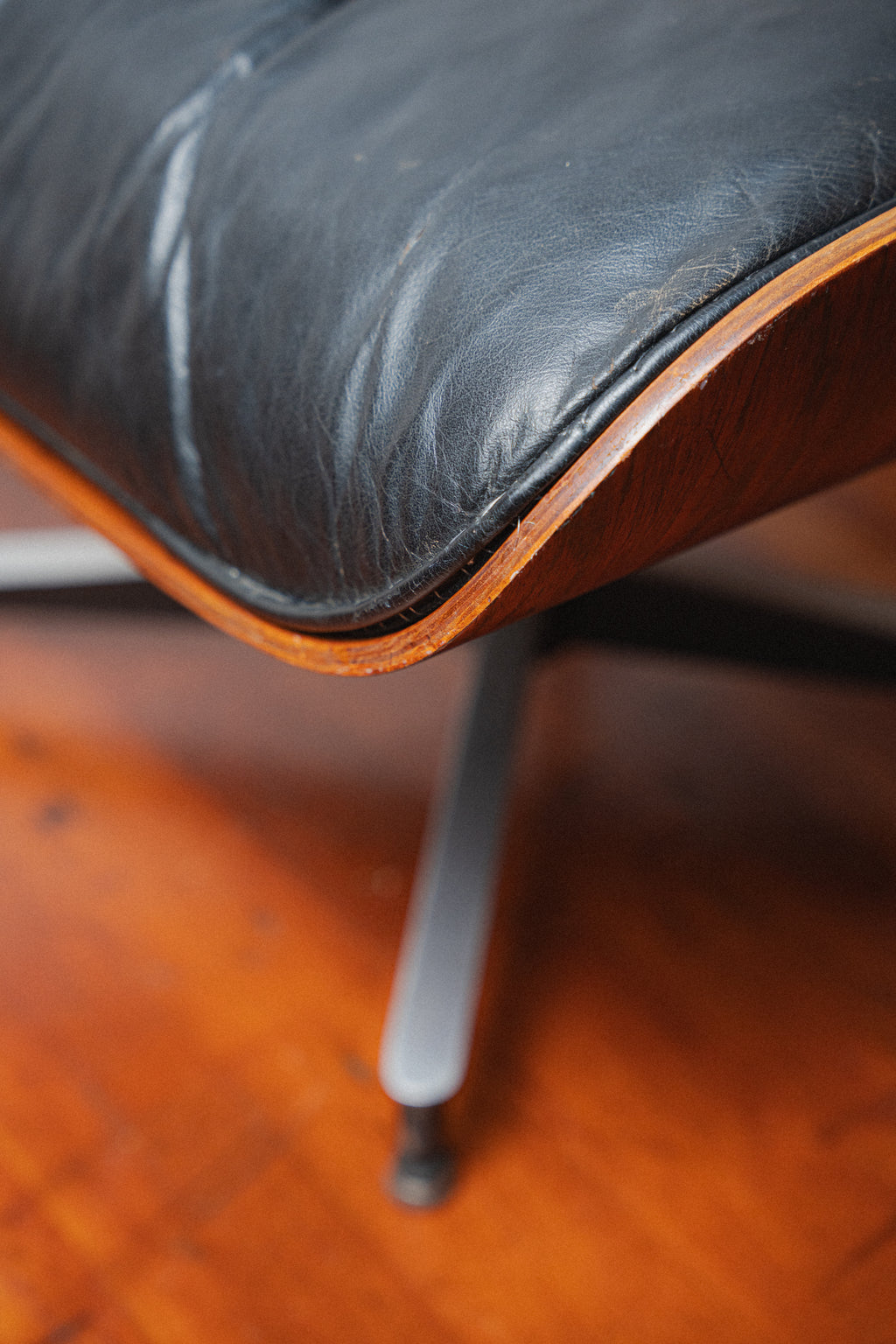 1960s 2nd Generation Eames 670 Lounge Chair with 671 Ottoman by Charles & Ray Eames for Herman Miller