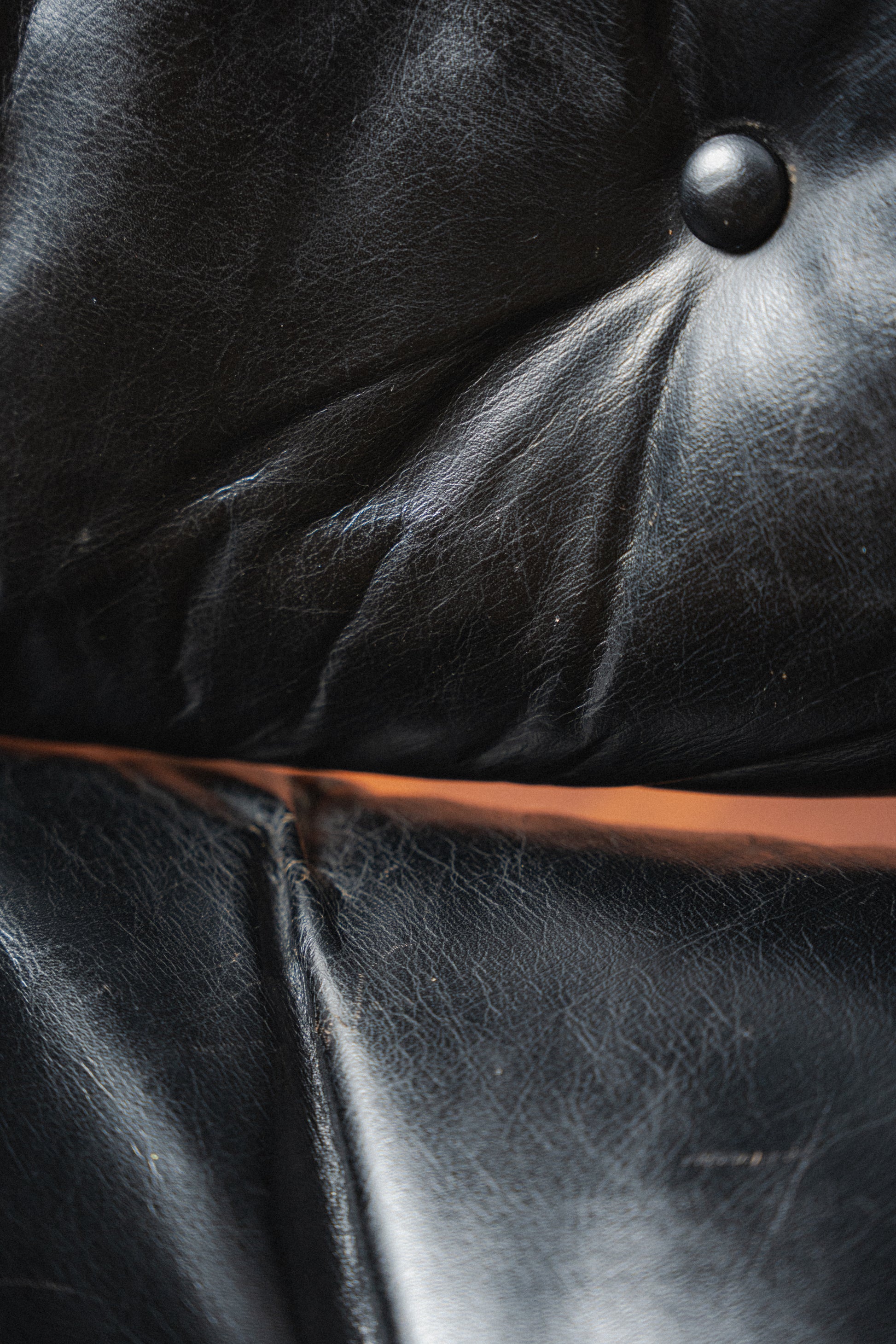 1960s 2nd Generation Eames 670 Lounge Chair with 671 Ottoman by Charles & Ray Eames for Herman Miller