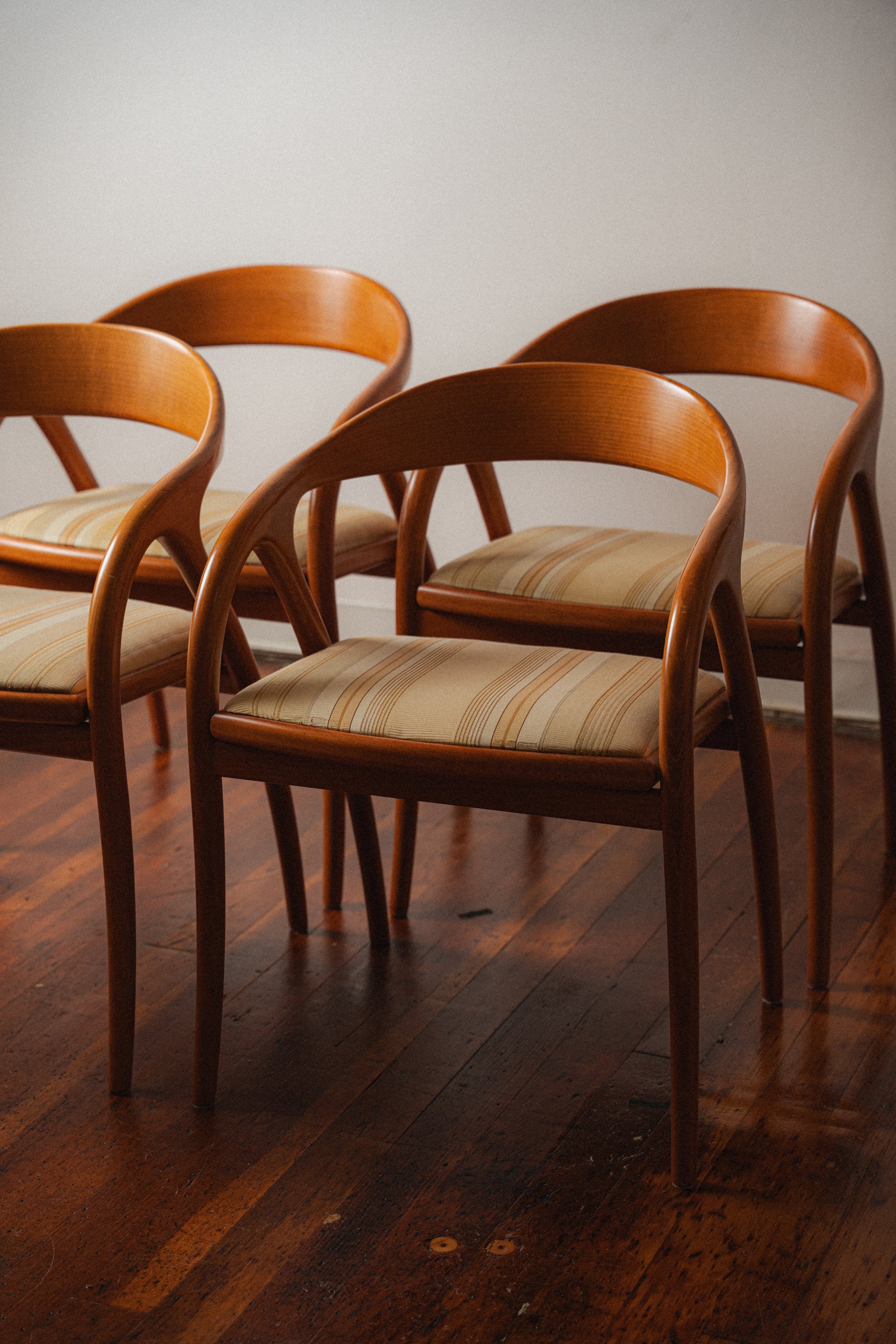 Italian Postmodern Sculptured Cherrywood Chairs by Antonio Sibau (Set of 4)