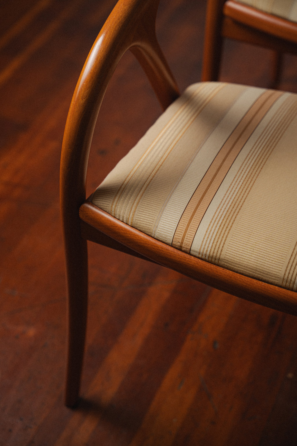 Italian Postmodern Sculptured Cherrywood Chairs by Antonio Sibau (Set of 4)