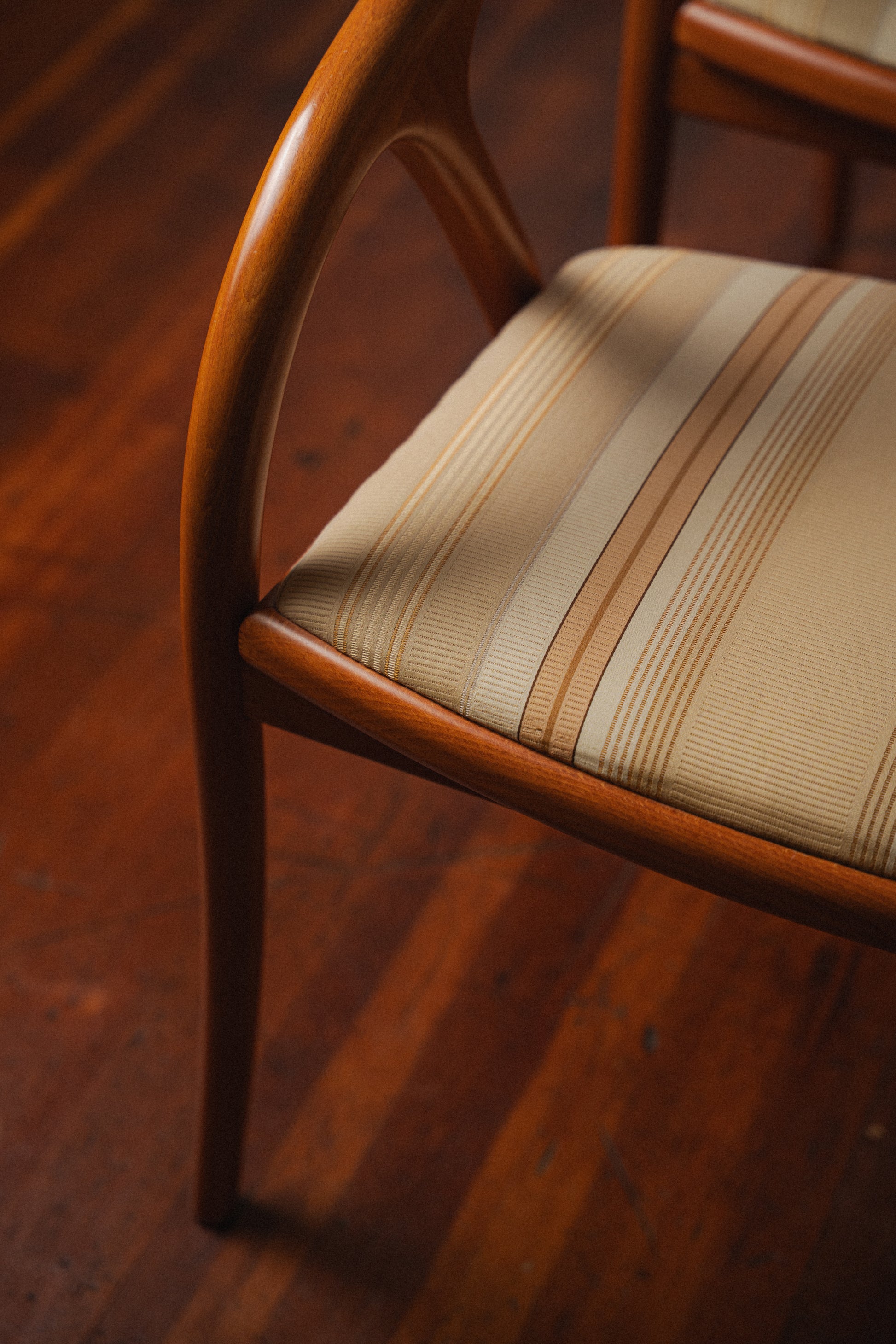 Italian Postmodern Sculptured Cherrywood Chairs by Antonio Sibau (Set of 4)