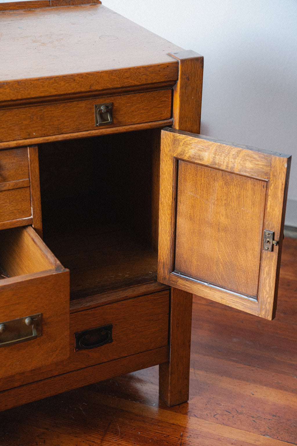 L&J.G. Stickley Antique Mission Oak Arts & Crafts Sideboard, Circa 1910