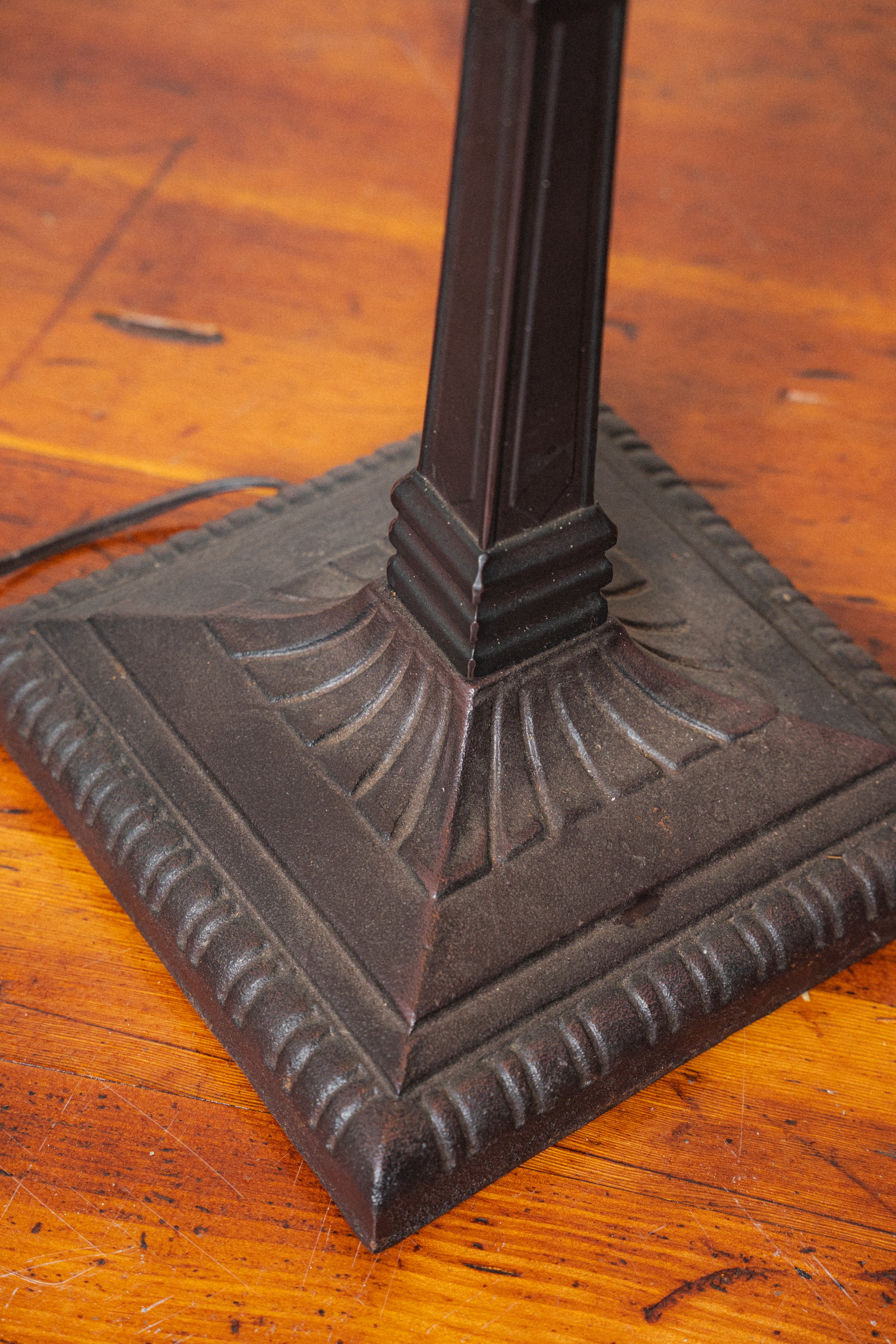 Vintage Tiffany-Style Floor Lamp