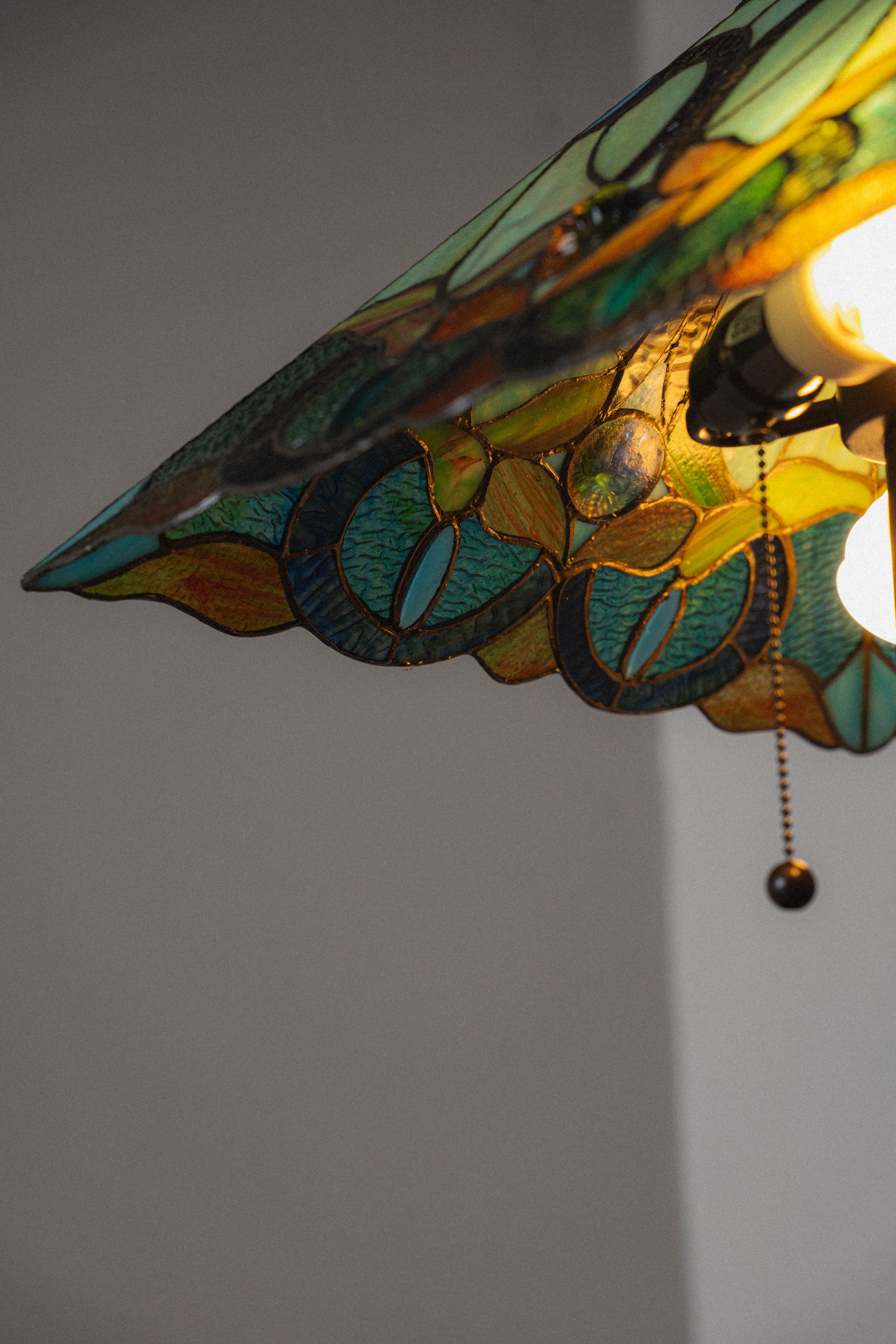 Vintage Tiffany-Style Floor Lamp