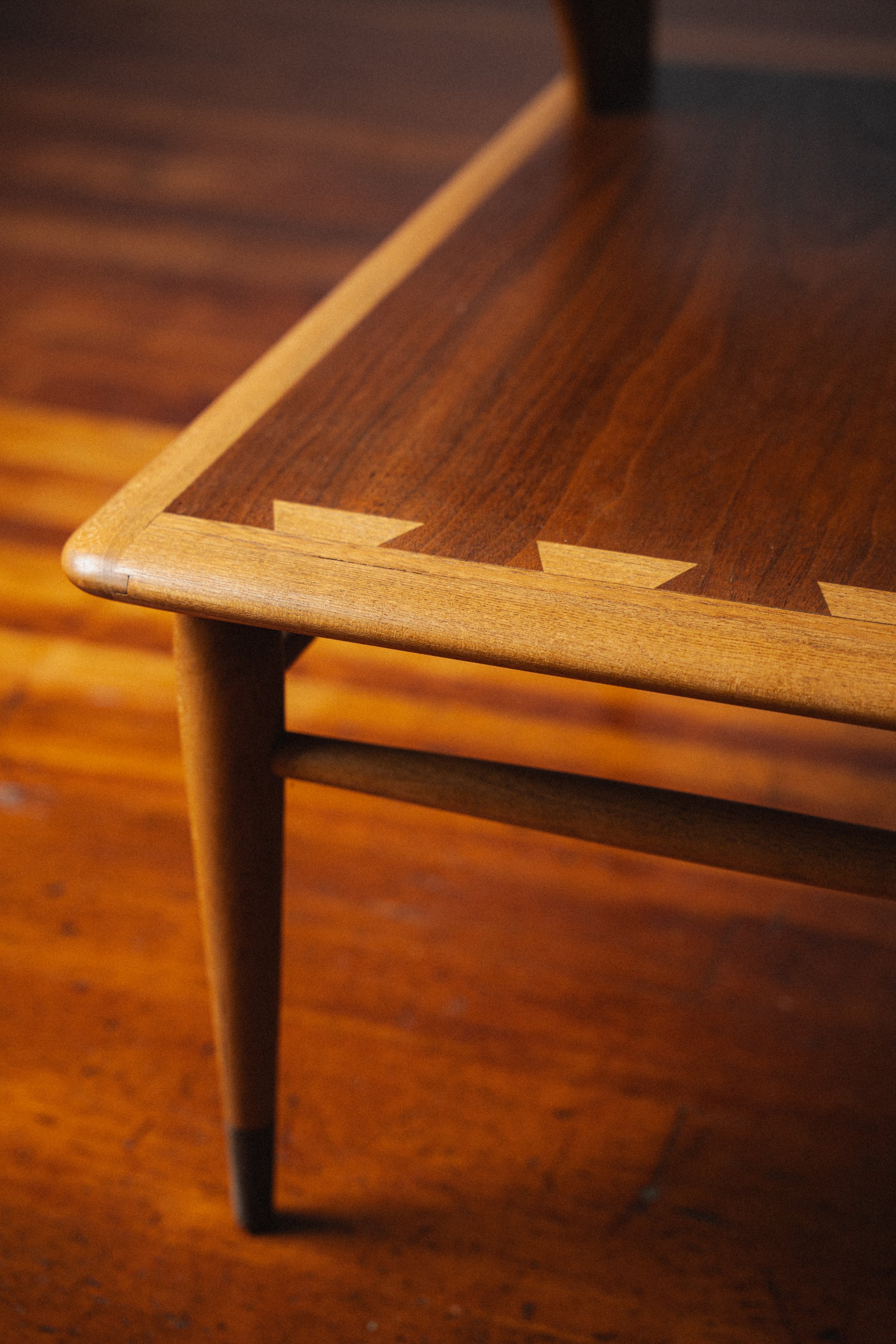 Lane "Acclaim" 2-Tier Side Tables