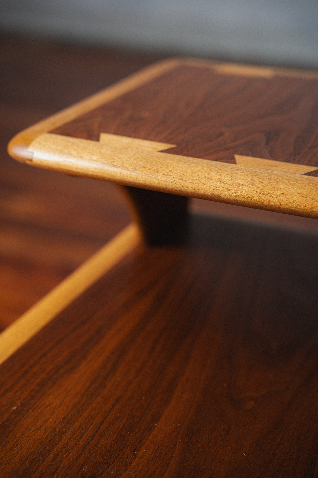 Lane "Acclaim" 2-Tier Side Tables