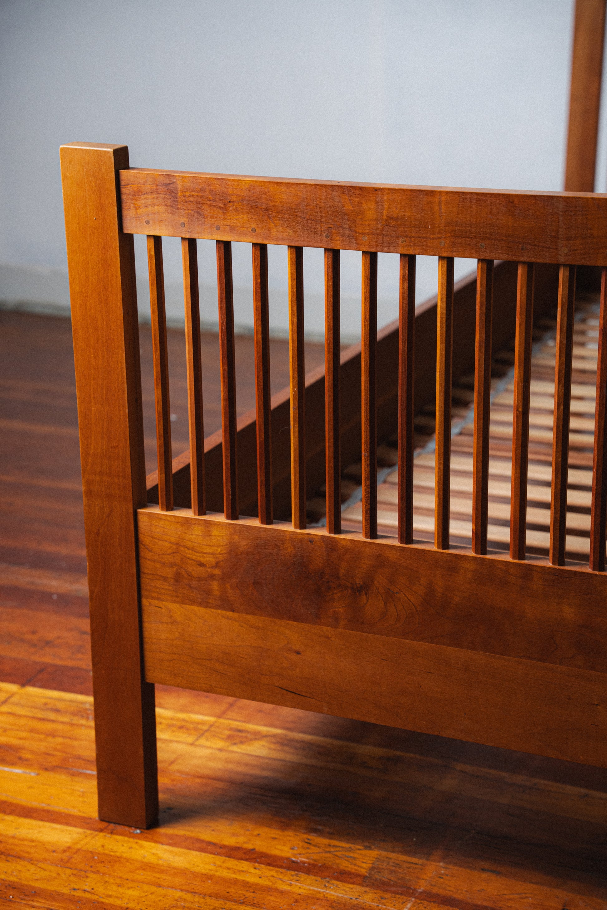 John Kelly J1 Series J-18 Spindle Cherry King Bed Frame
