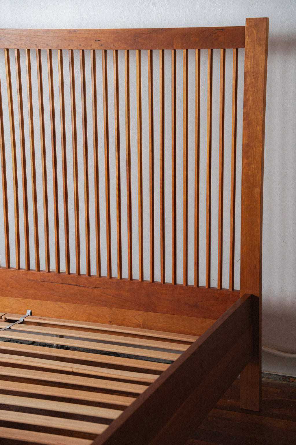 John Kelly J1 Series J-18 Spindle Cherry King Bed Frame