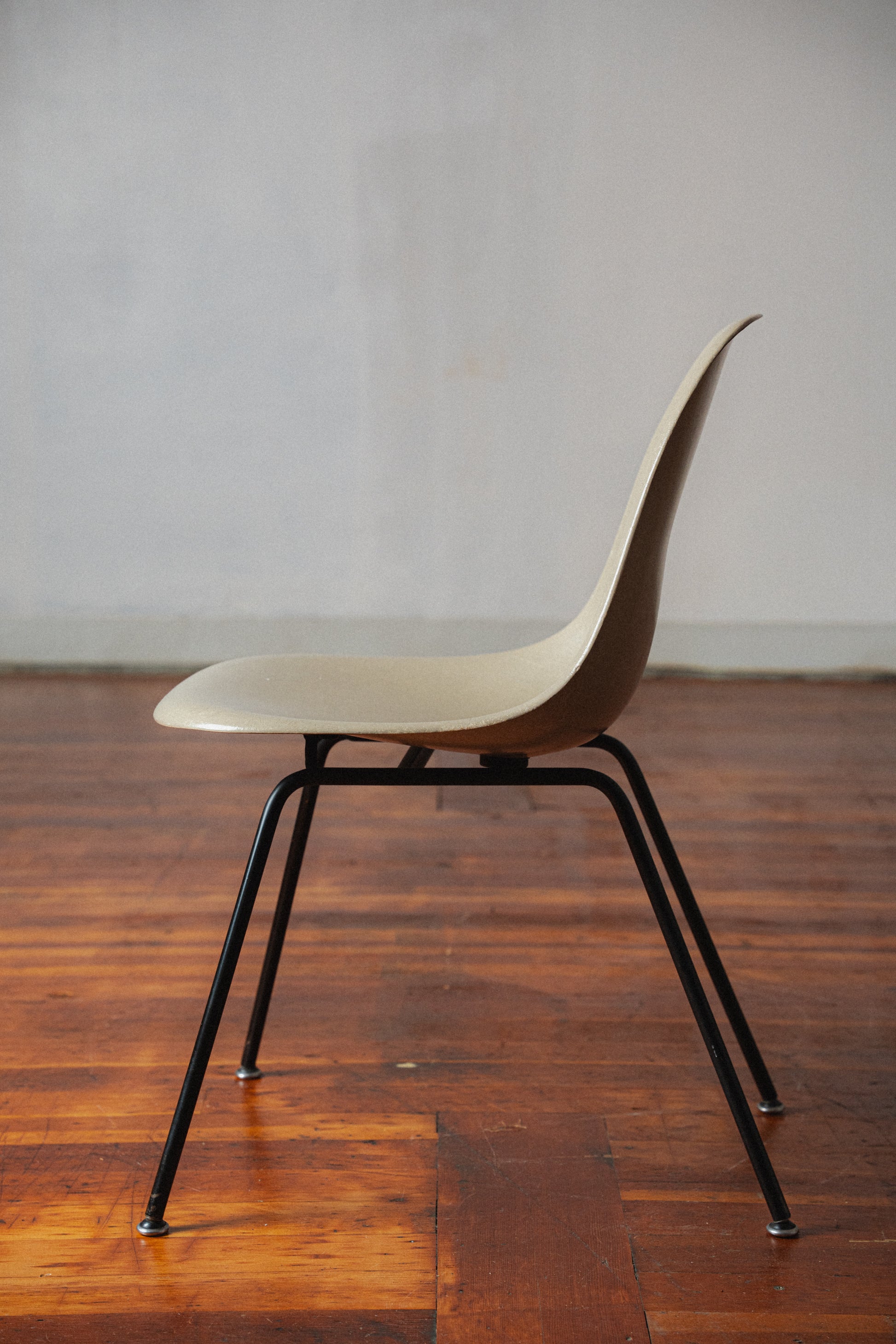 Eames Molded Fiberglass Chair