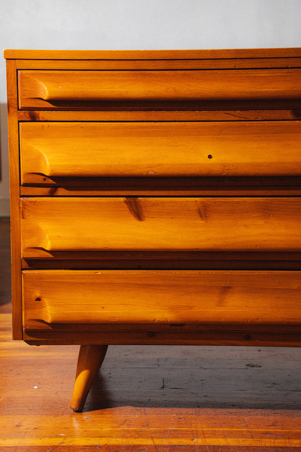 Pine 6-Drawer Dresser by Franklin Shockey Company