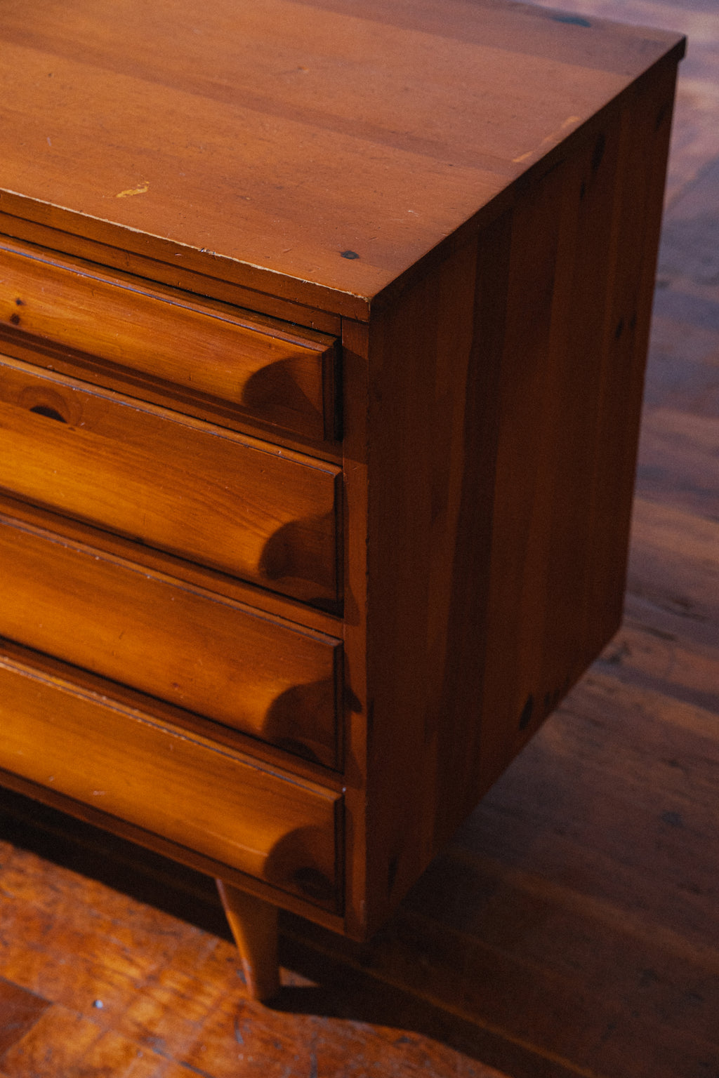 Pine 6-Drawer Dresser by Franklin Shockey Company