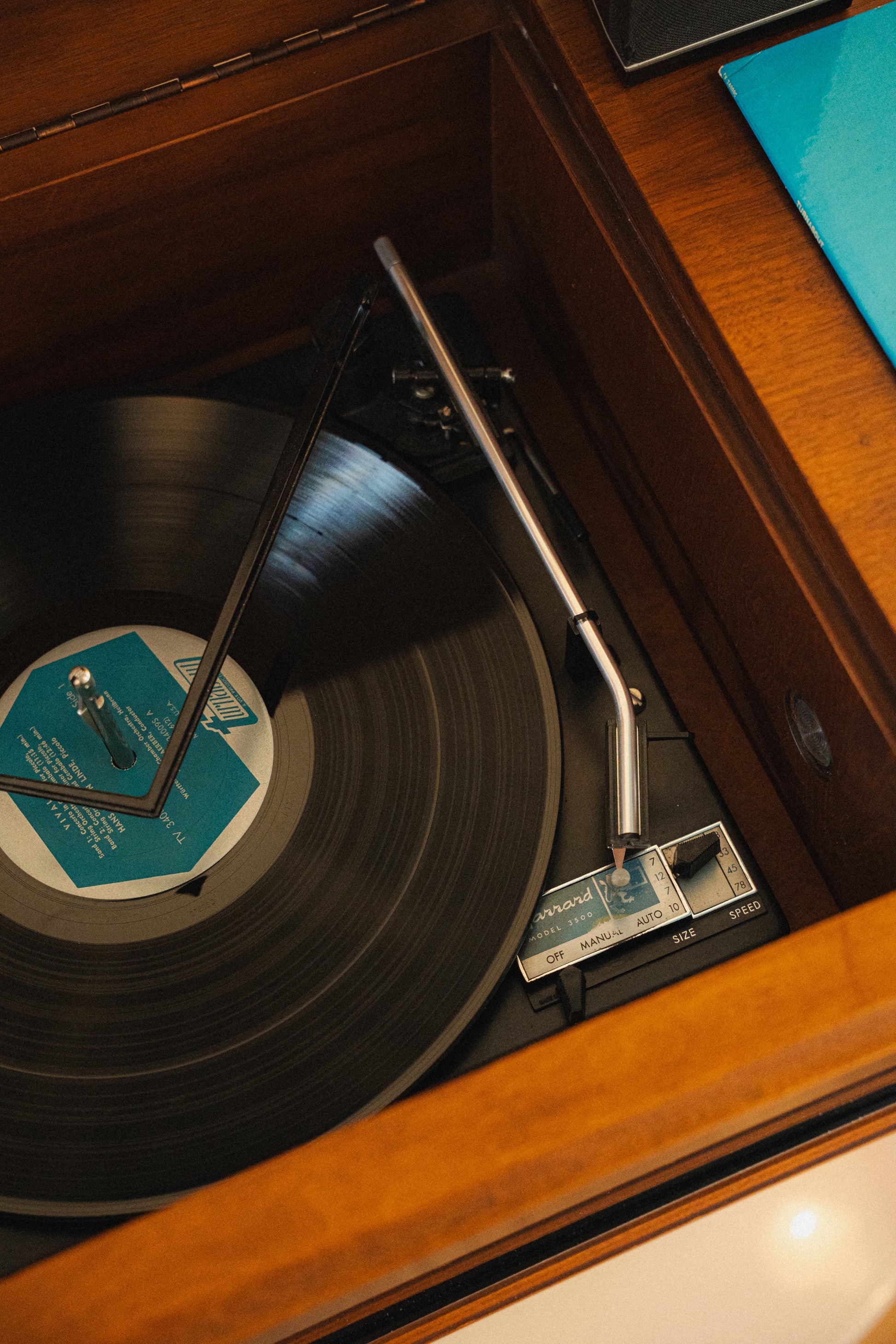 Tulip-Base Record Table by Sylvania