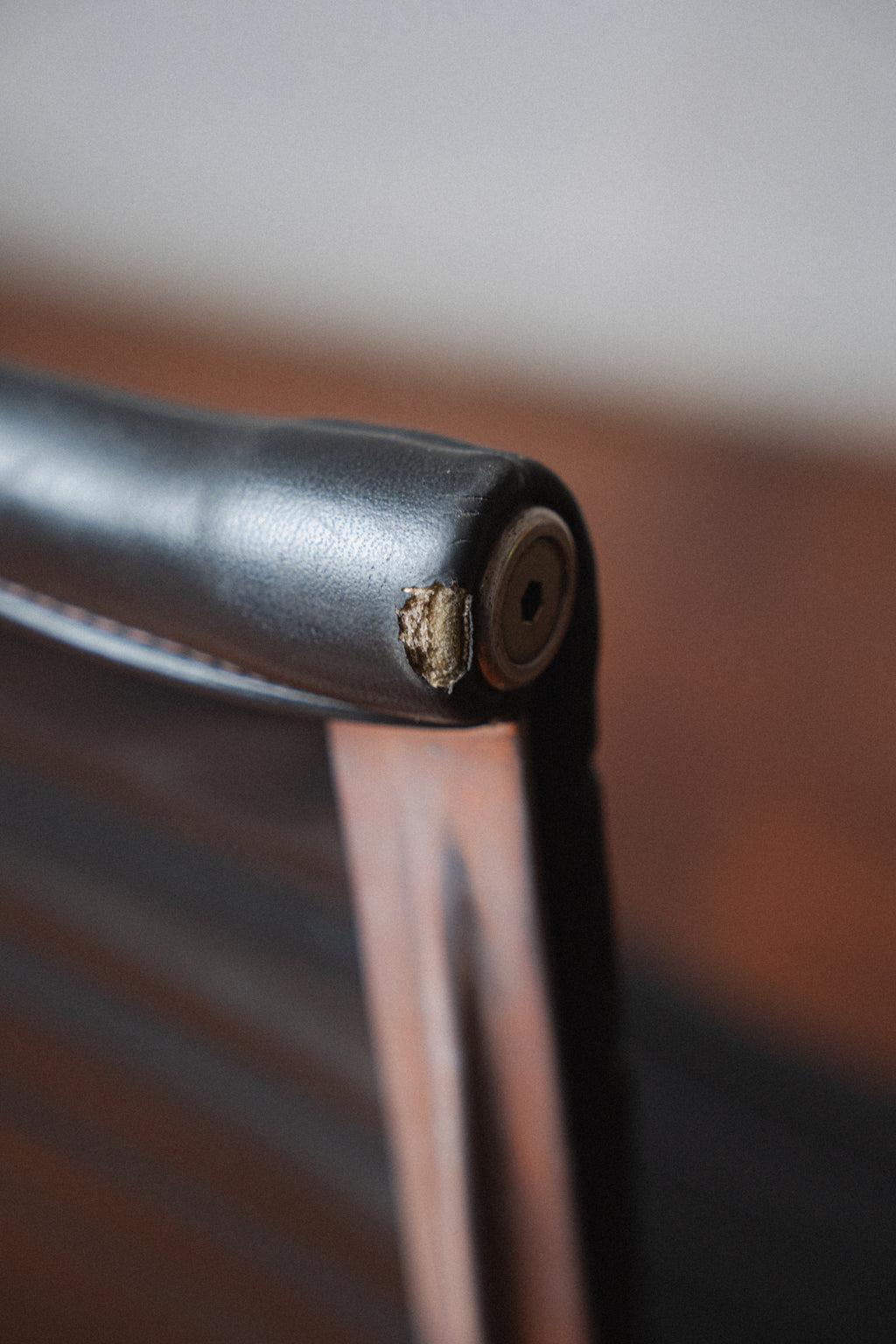 Early Production Eames Aluminum Group Chair by Charles & Ray Eames for Herman Miller