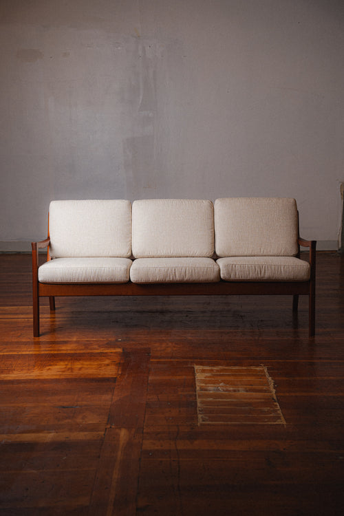 Senator Series 3-Seat Sofa by Ole Wanscher for France & Son, Denmark