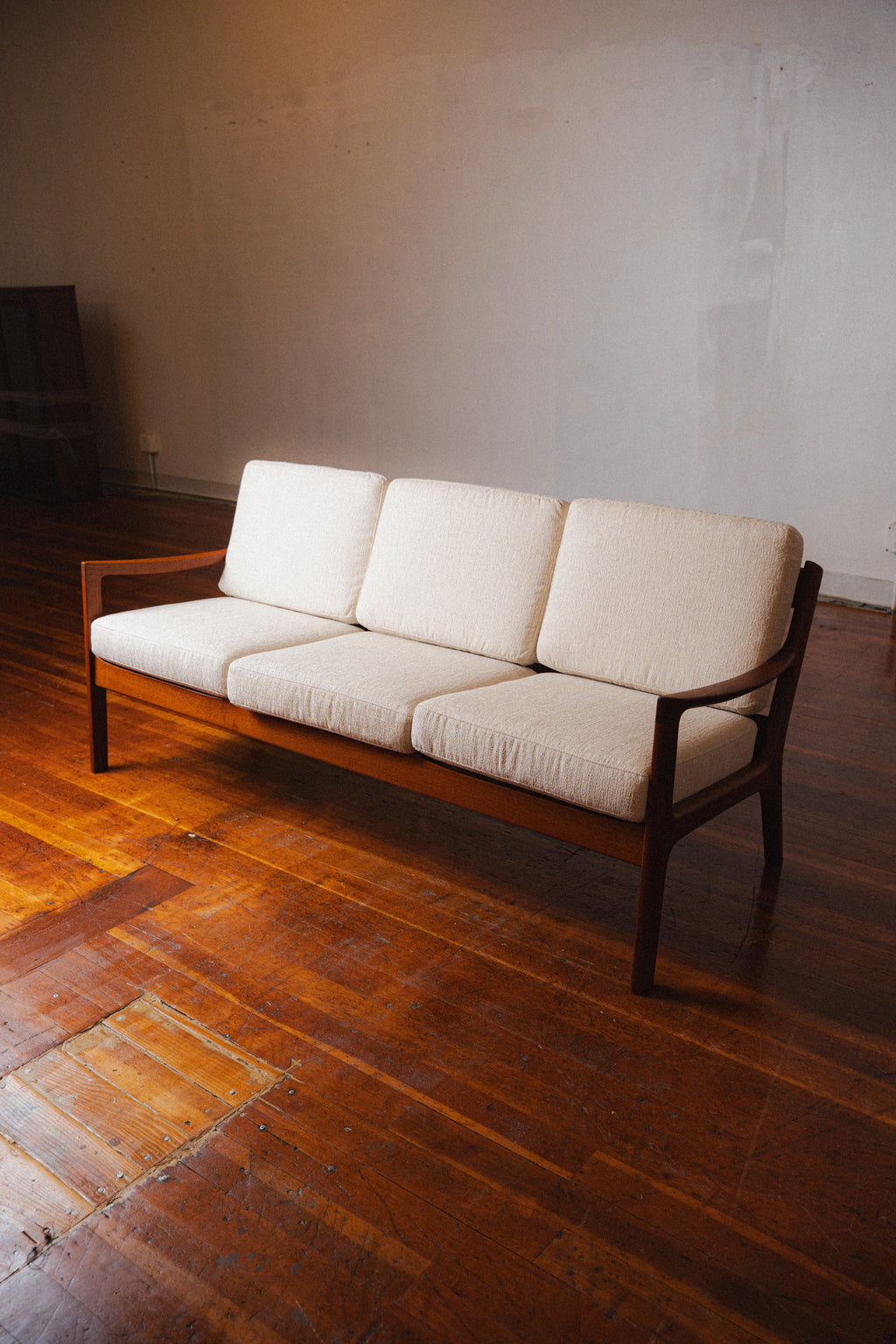 Senator Series 3-Seat Sofa by Ole Wanscher for France & Son, Denmark