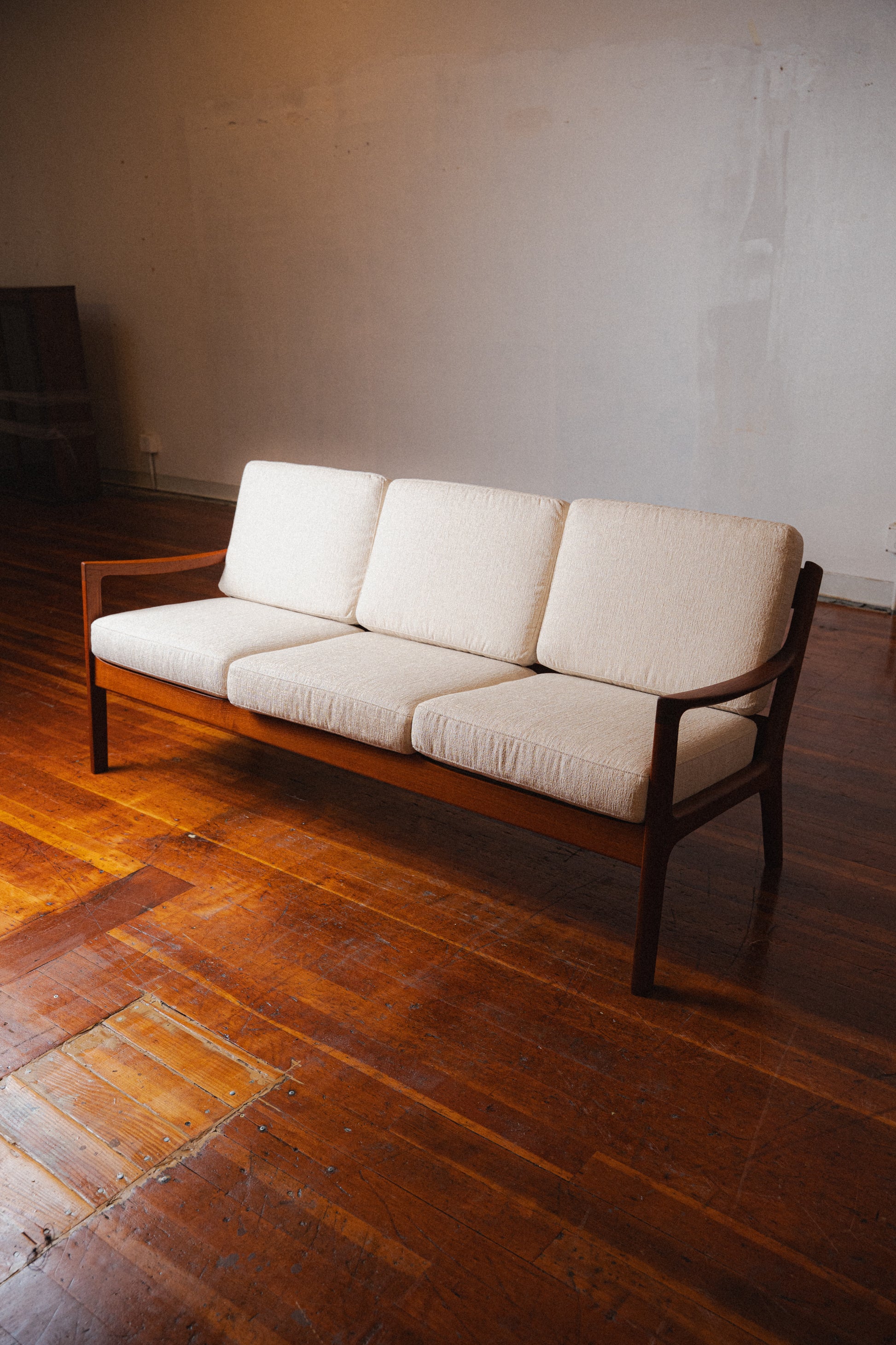 Senator Series 3-Seat Sofa by Ole Wanscher for France & Son, Denmark