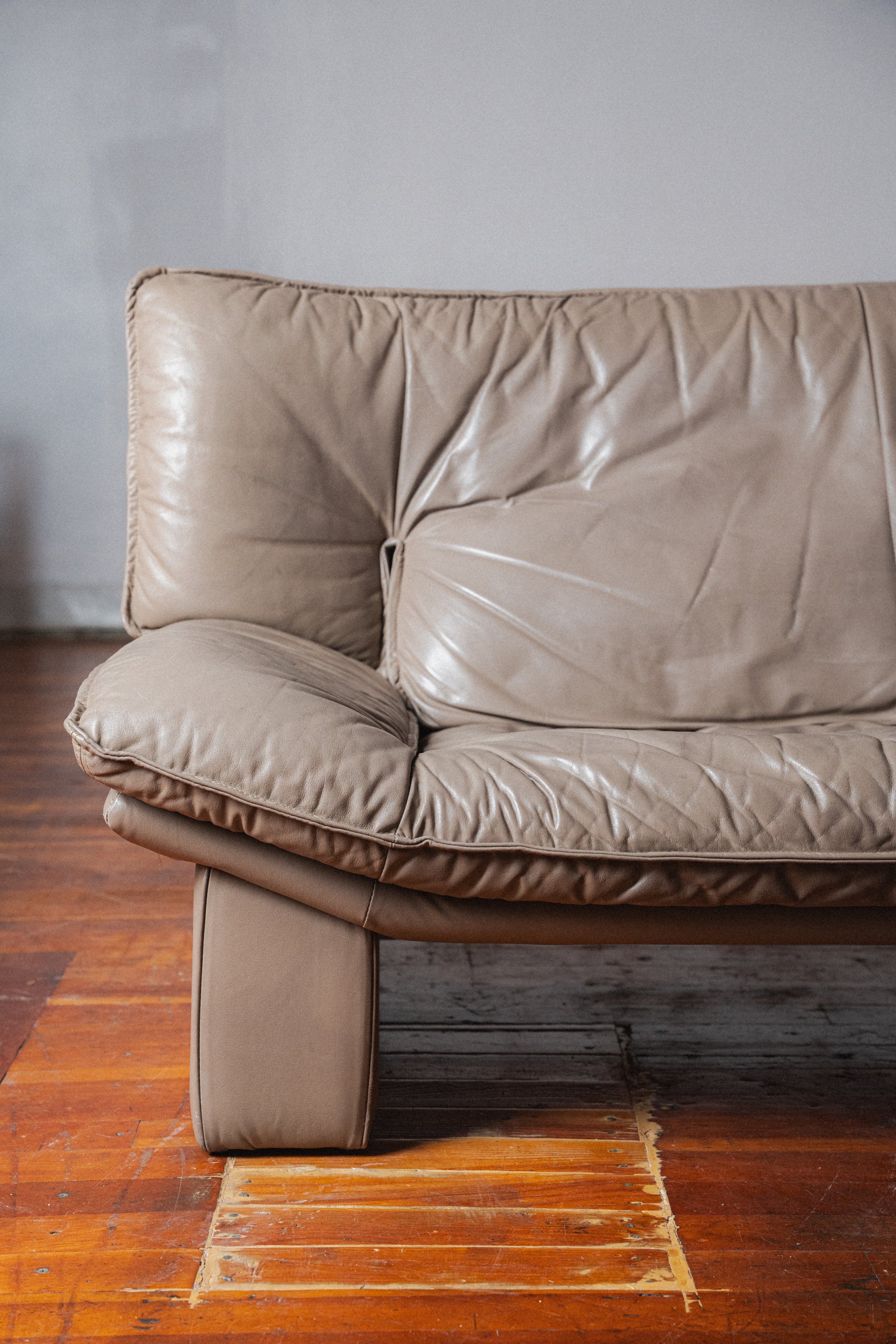 Nicoletti Salotti Postmodern Italian Loveseat