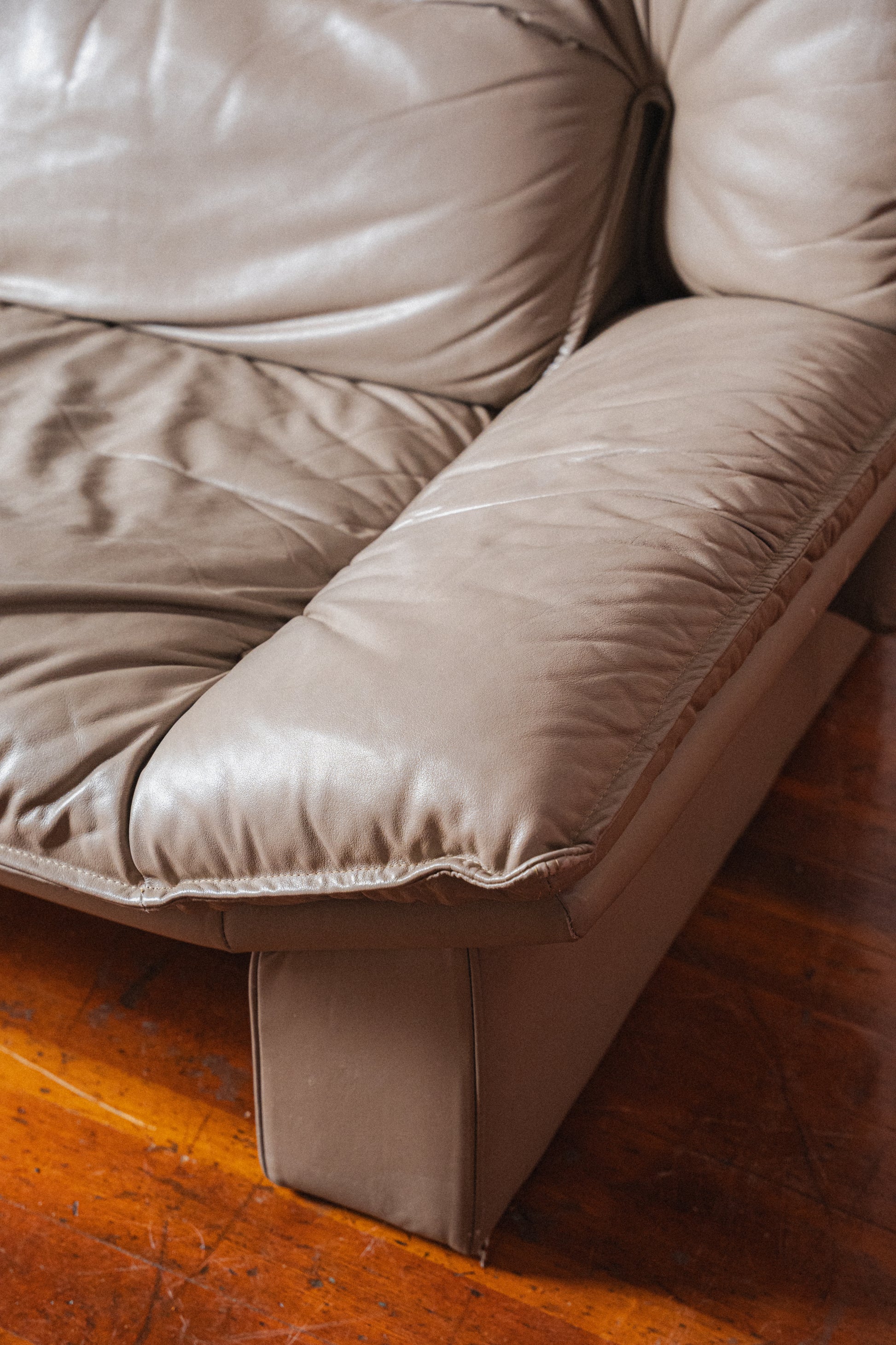 Nicoletti Salotti Postmodern Italian Loveseat