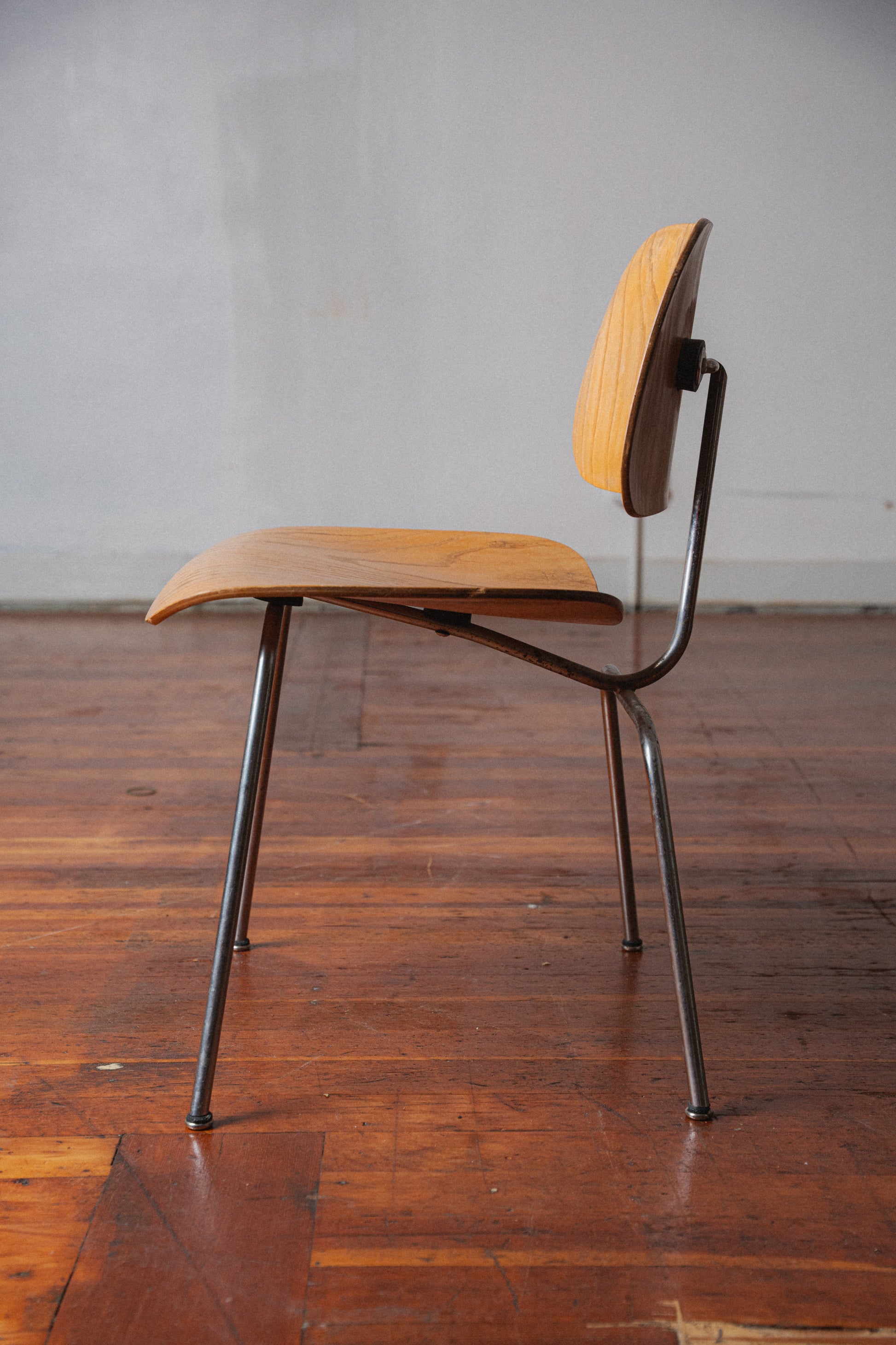1947-1949 Eames DCM Chair for Evans-Herman Miller
