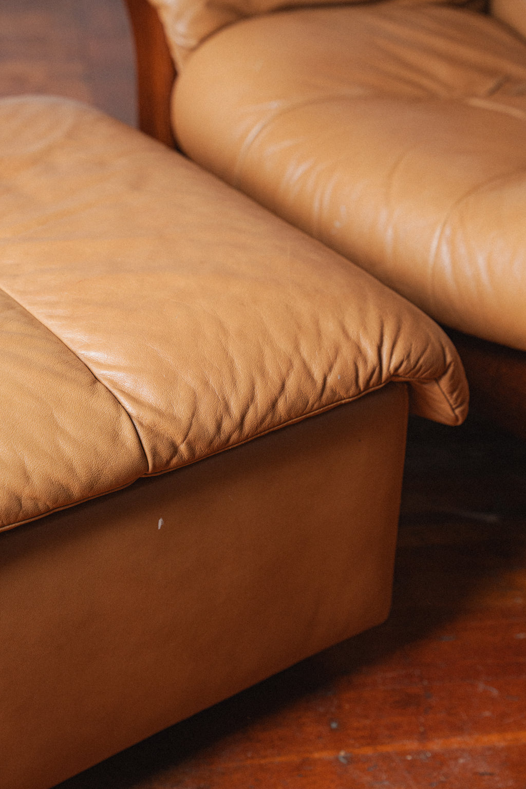 Ekornes Stressless "Buckingham" Leather Reclining Lounge Chair
