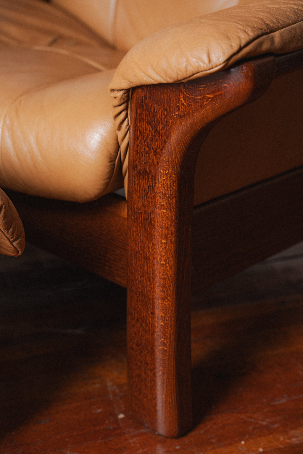 Ekornes Stressless "Buckingham" Leather Reclining Lounge Chair