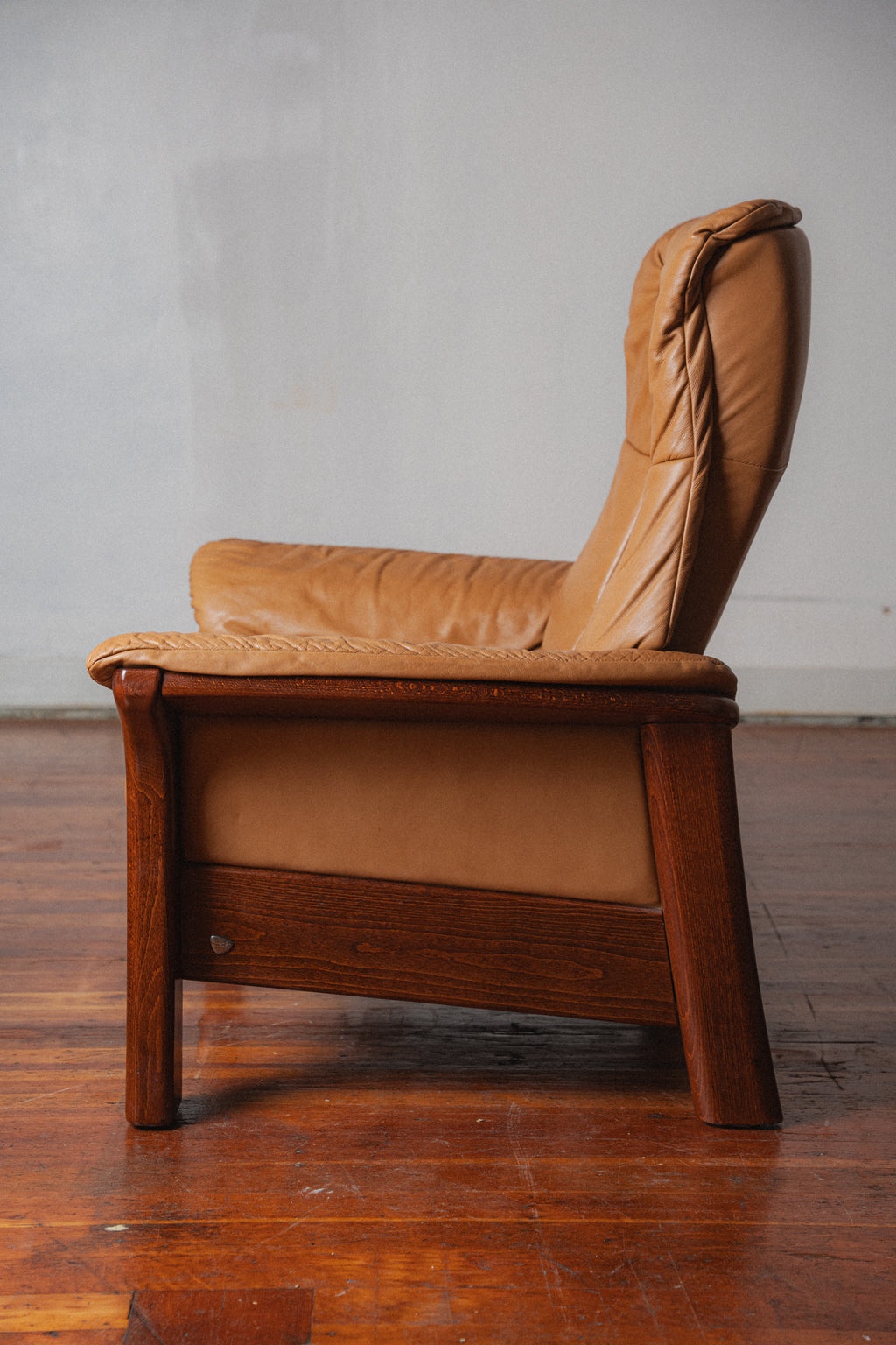 Ekornes Stressless "Buckingham" Leather Reclining Lounge Chair