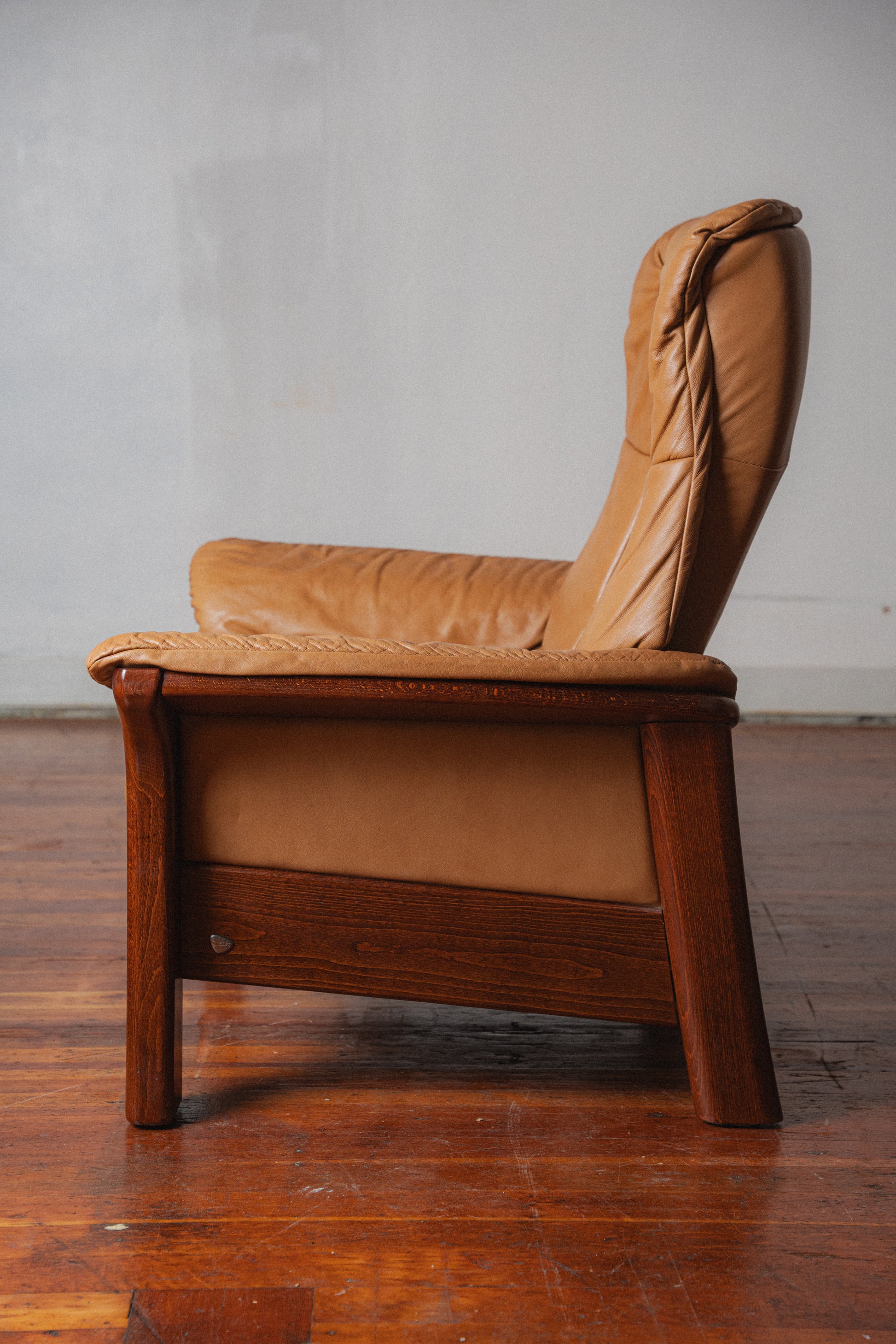 Ekornes Stressless "Buckingham" Leather Reclining Lounge Chair
