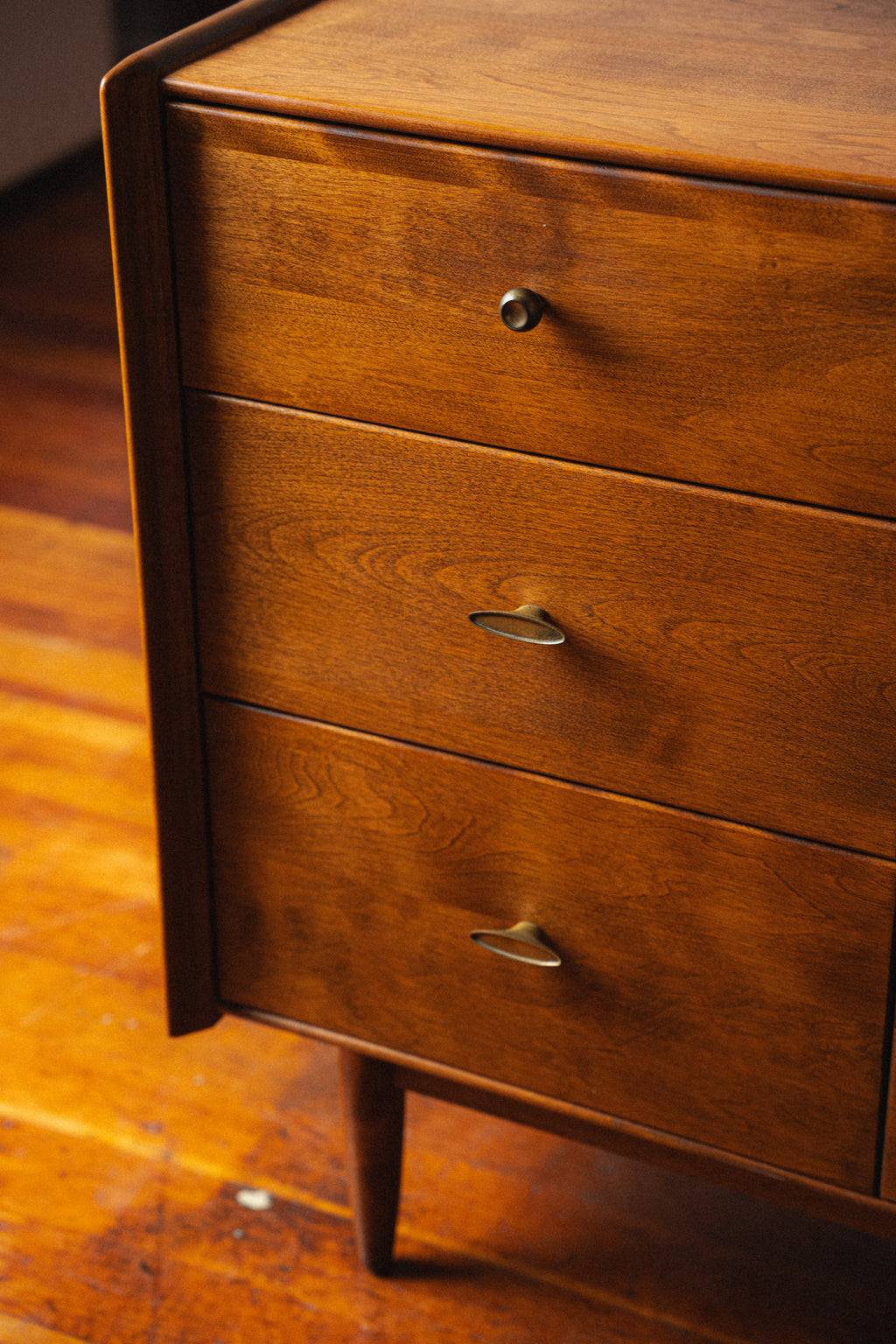 9-Drawer Dresser by Russel Wright for Conant Ball