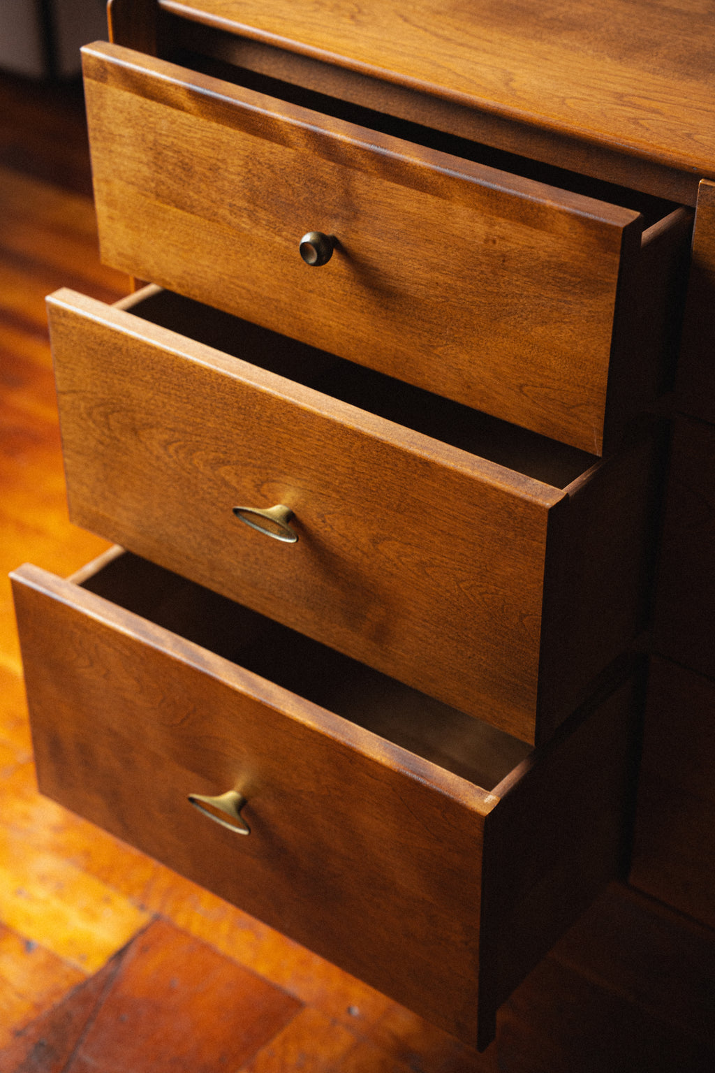 9-Drawer Dresser by Russel Wright for Conant Ball