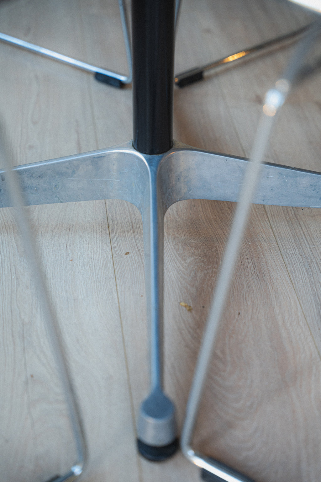 Eames Round Table by Charles & Ray Eames for Herman Miller