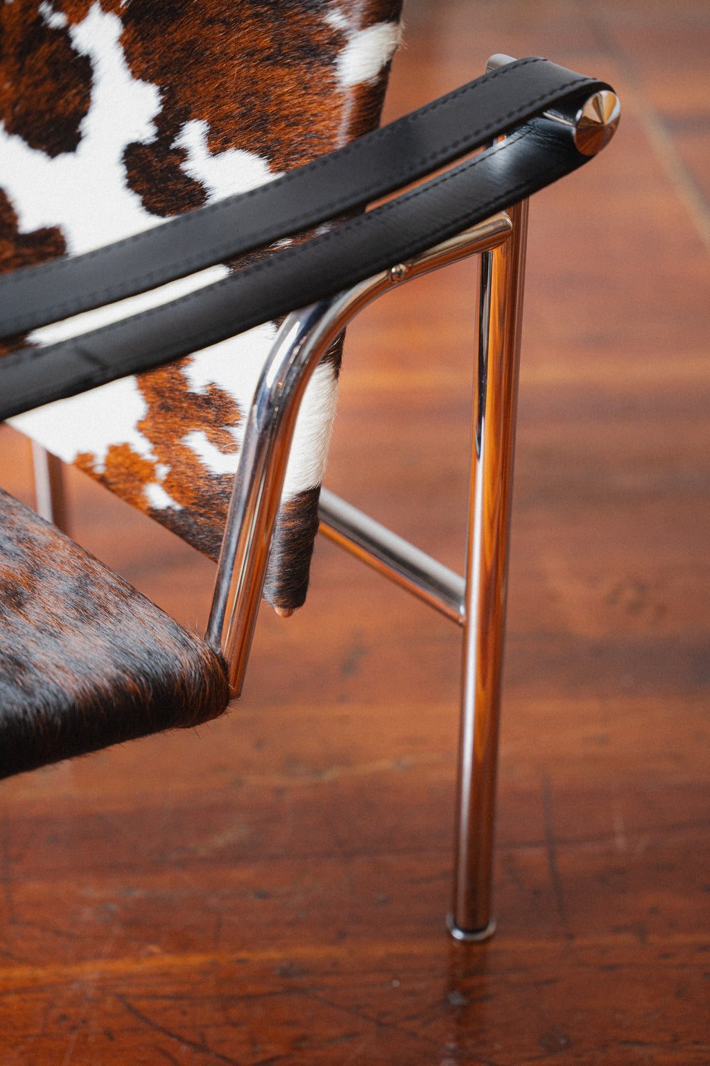 LC1 "Basculant" Chair in Cowhide by Le Corbusier for Cassina