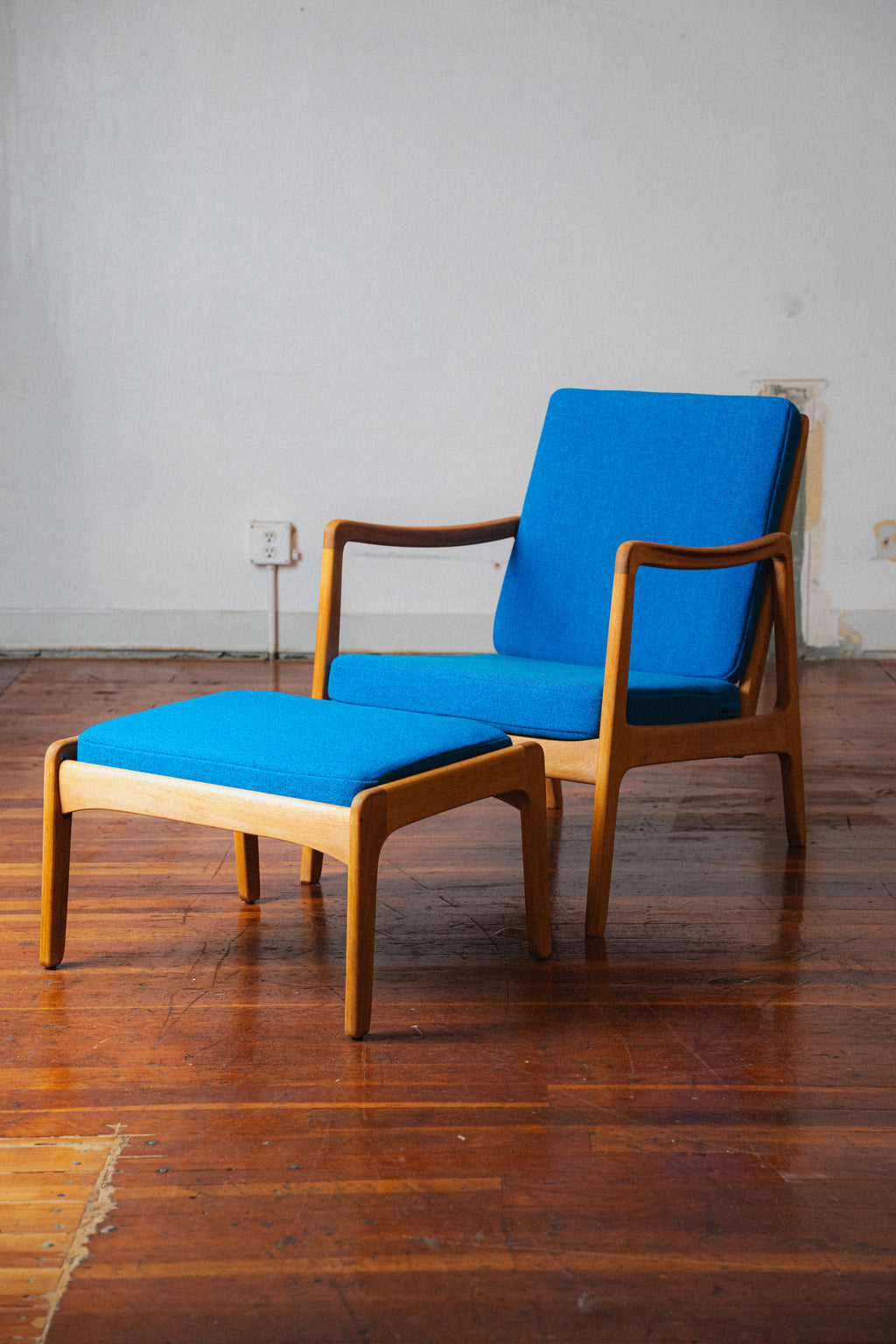 Beech FD 109 Lounge Chair & Footstool by Ole Wanscher for France & Daverkosen