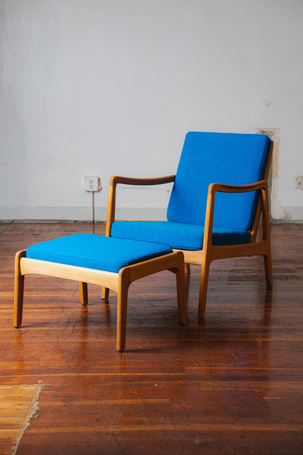 Beech FD 109 Lounge Chair & Footstool by Ole Wanscher for France & Daverkosen