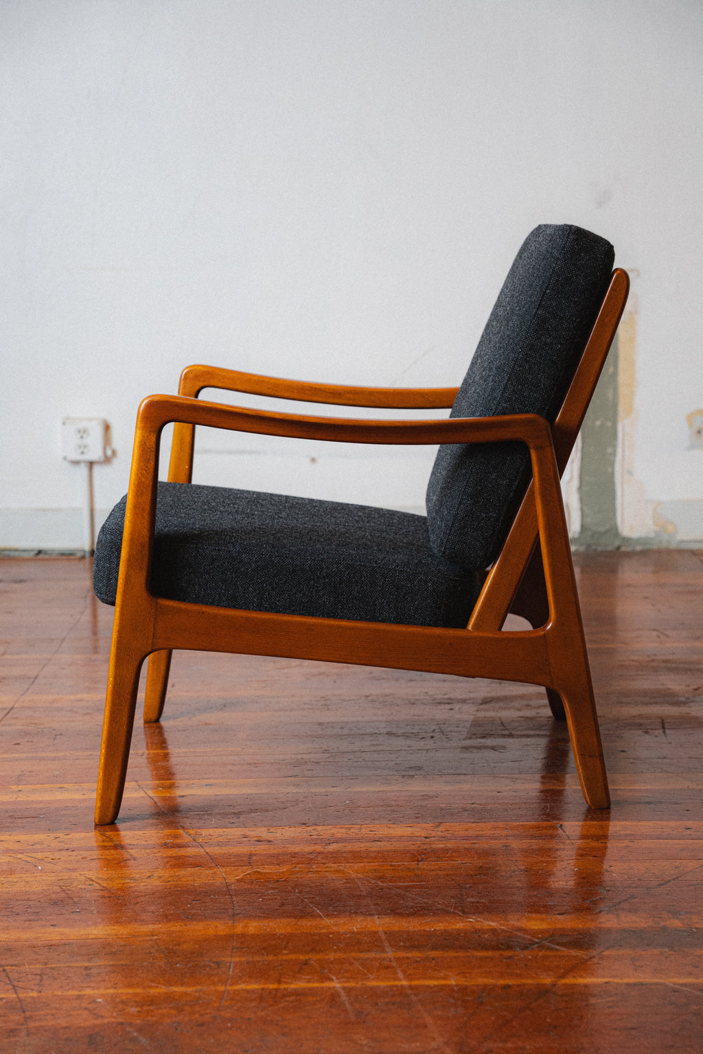 Beech FD 109 Lounge Chair by Ole Wanscher for France & Daverkosen