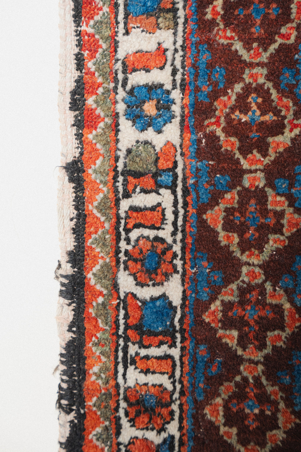 Antique Bakhtiari Rug, 4'5" x 6'10" - view 5